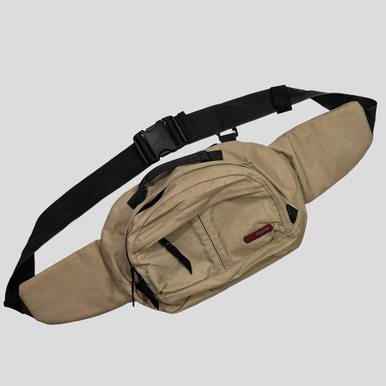 image of Nike Ss99 Multipocket Packable Crossbody Beltbag in Cream, Men's