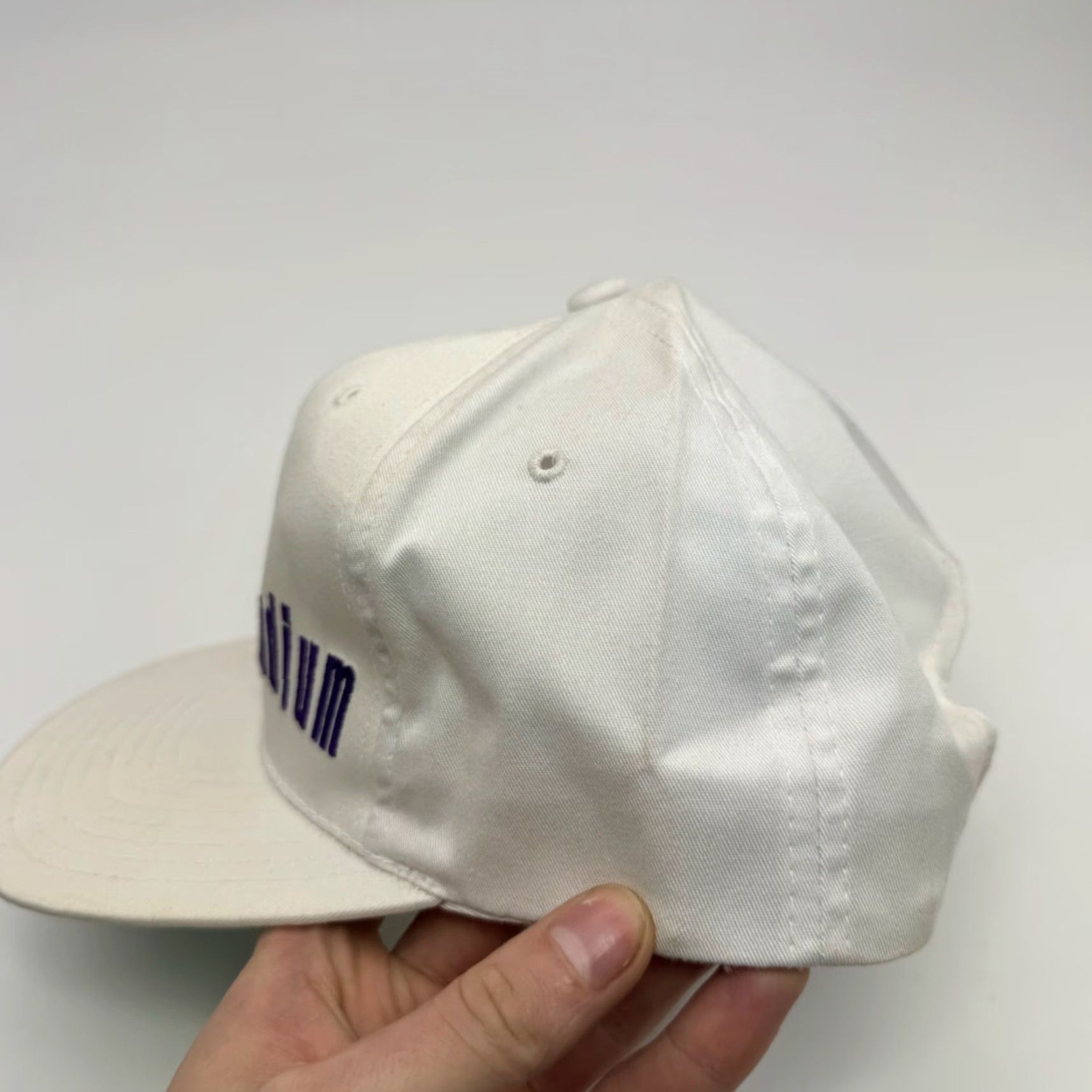 Vintage VINTAGE 90S OUTDOOR CAP SNAPBACK HAT White Cotton Twill Adjustable Breathable Cap Mens Size ONE SIZE - 4 Thumbnail