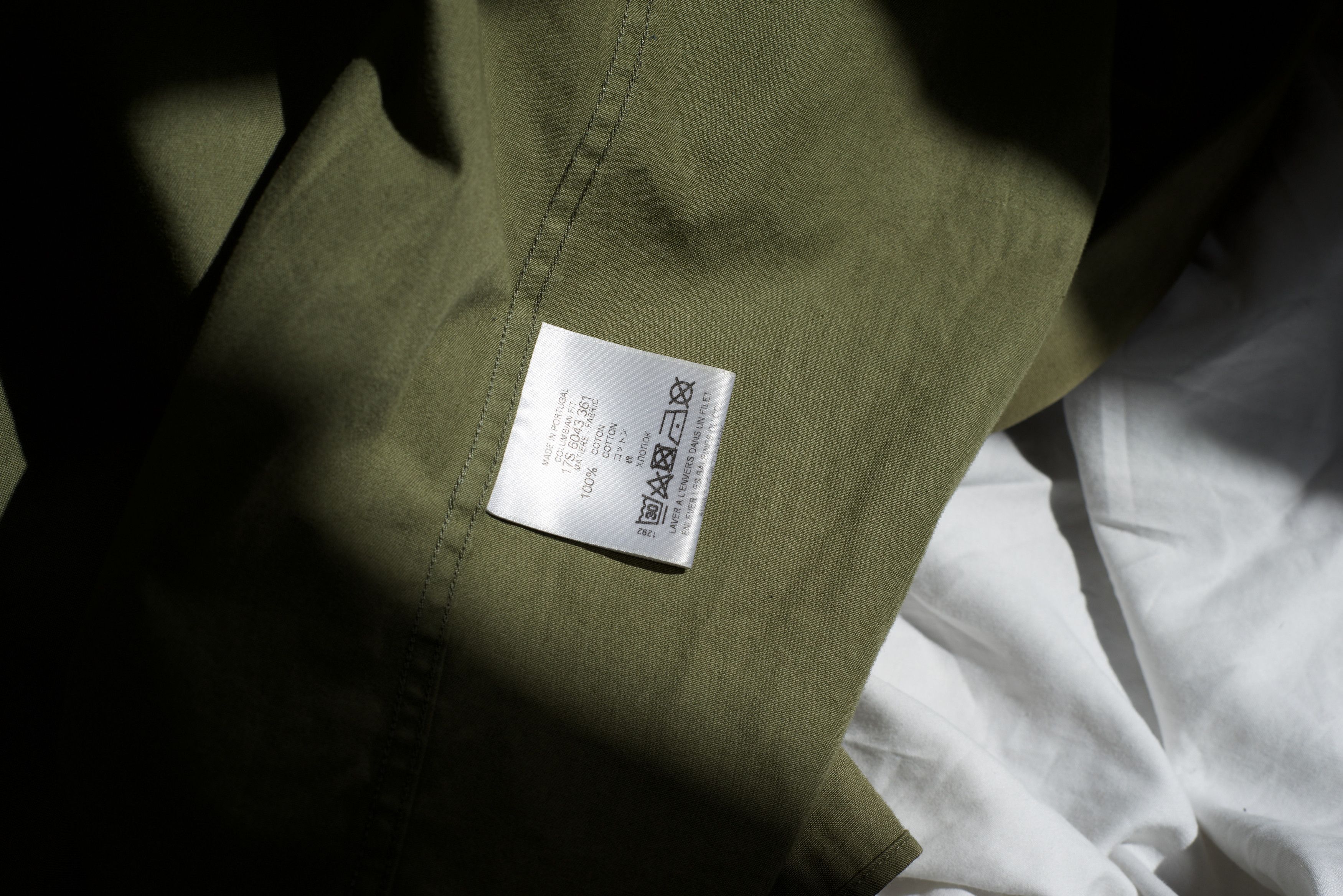 Givenchy Givenchy Paris — Olive Graphic Overshirt SS17, Size 40 Size US M / EU 48-50 / 2 - 4 Thumbnail