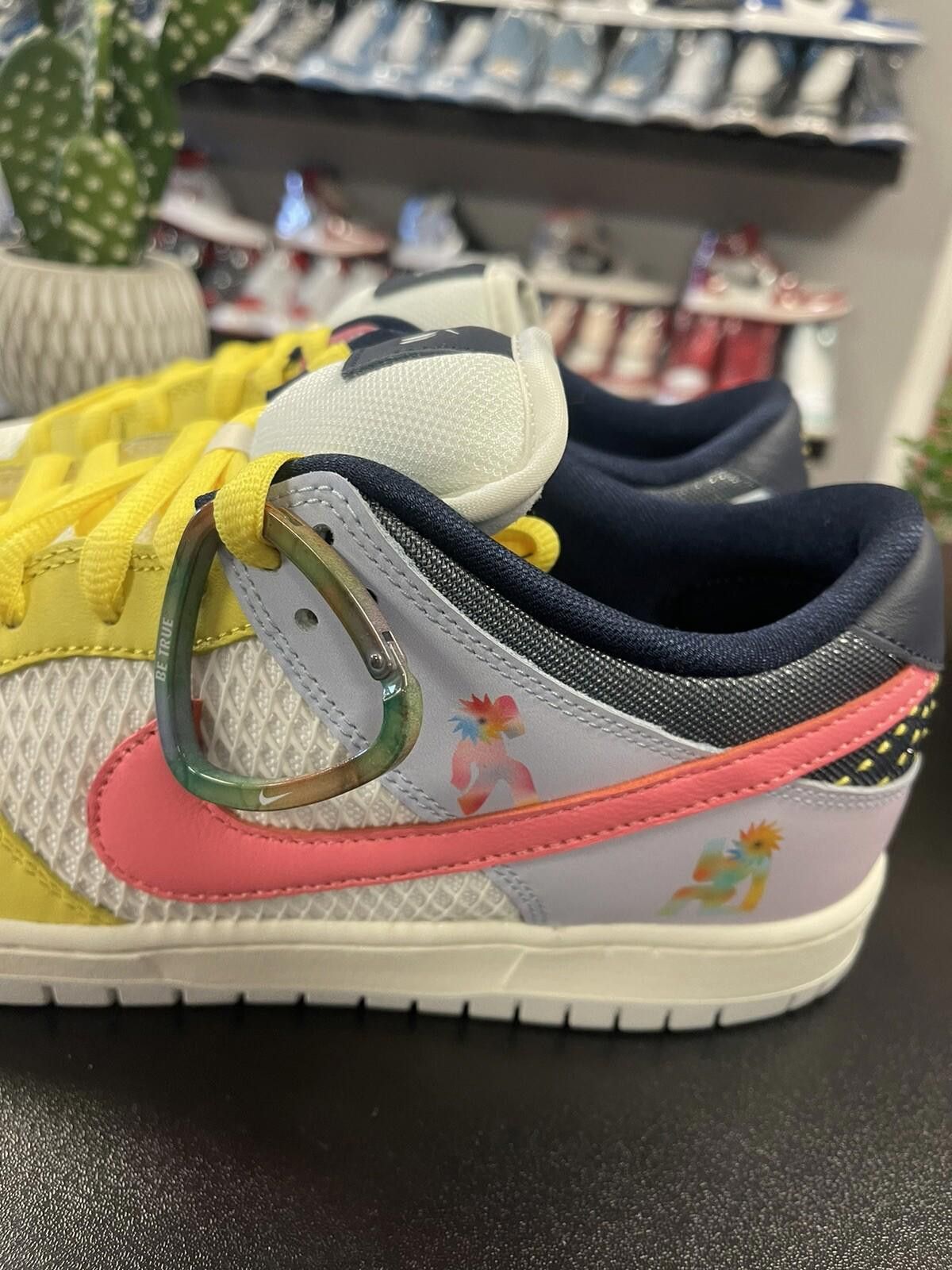 Nike Nike SB Dunk Low Pro BT Be True Xavier Schipani Size 11.5 Size US 11.5 / EU 44-45 - 8 Thumbnail