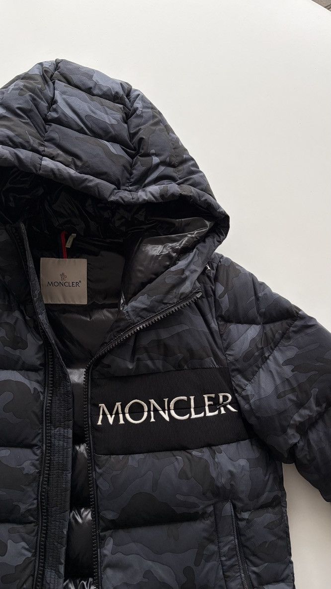 Moncler Aiton Camo Print Hooded Down Puffer Jacket Size US M / EU 48-50 / 2 - 4 Thumbnail