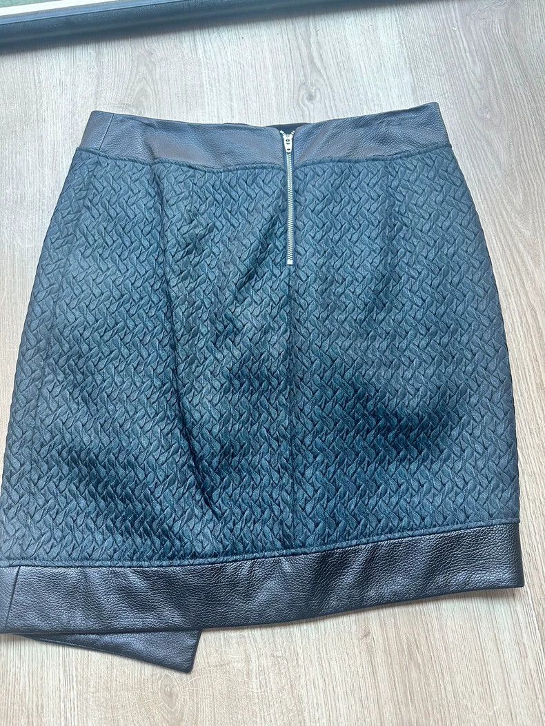 Helmut Lang HELMUT LANG size2 Short skirts with irregular designs Size 26" / US 2 / IT 38 - 4 Thumbnail