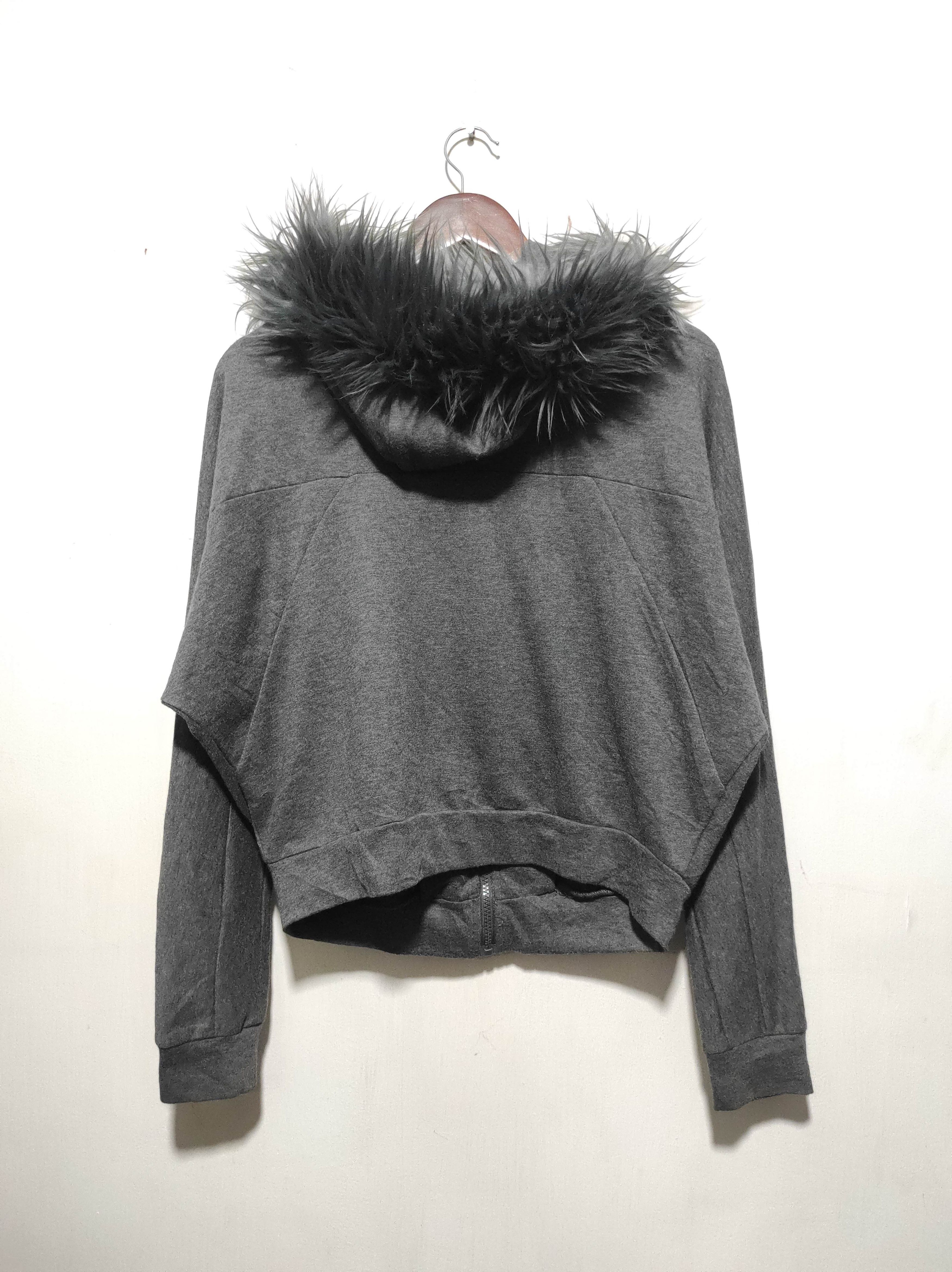 Codes Combine Codes Combine Crop Zipper Fur Hoodie LGB style Size US M / EU 48-50 / 2 - 10 Thumbnail