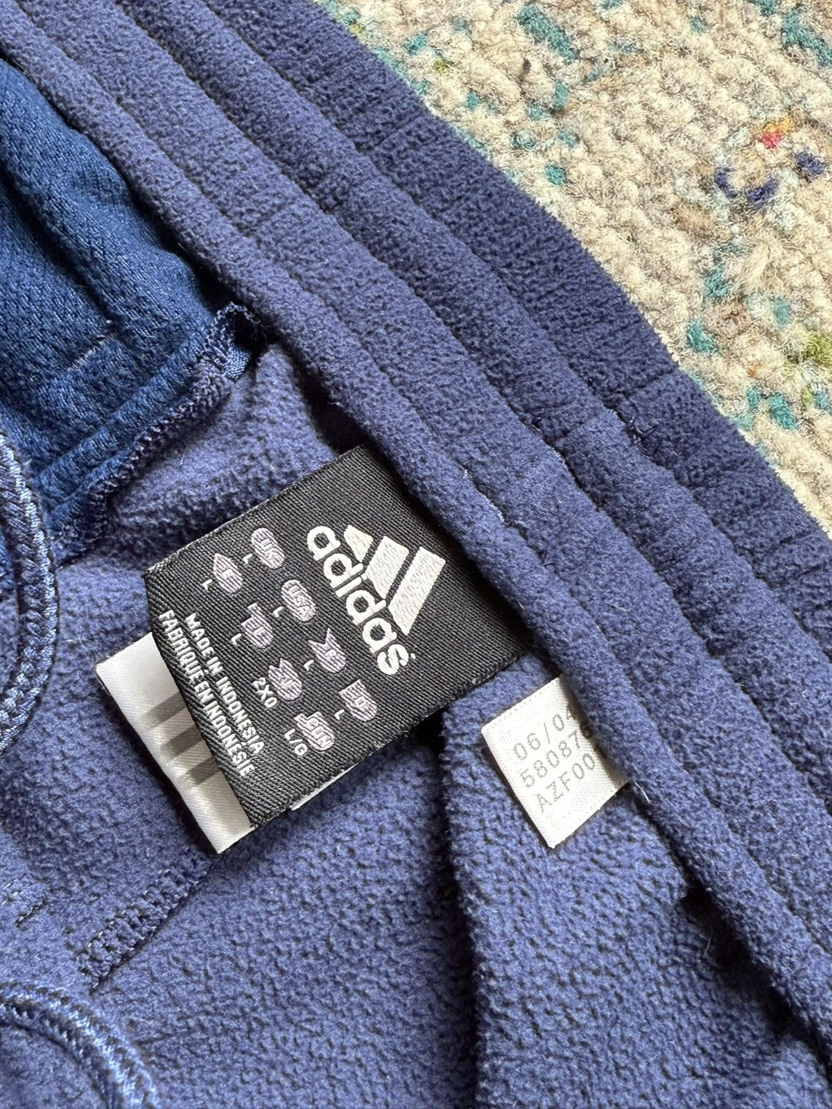 Adidas Vintage Adidas Fleece Track Pants Size US 36 / EU 52 - 4 Thumbnail