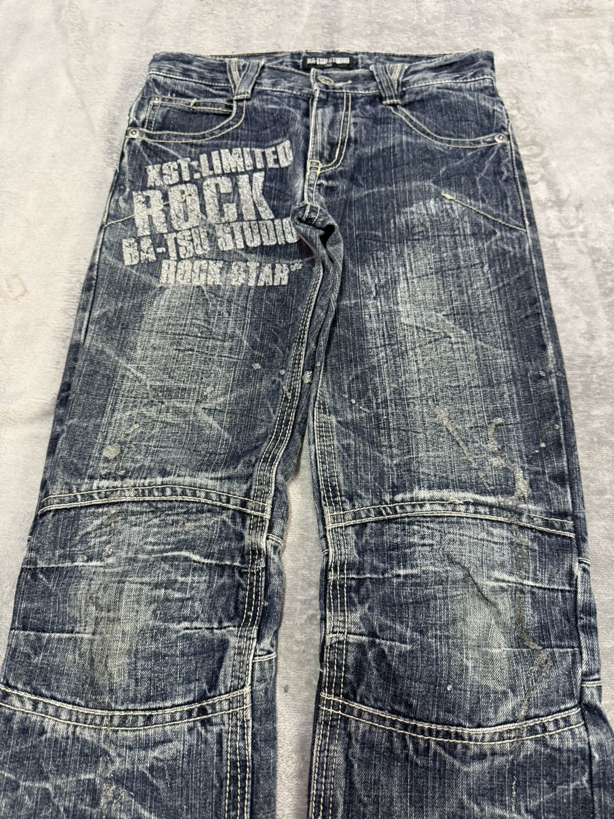 5351 POUR LES HOMMES × Japanese Brand × Le Grande Bleu (L.G.B.) Ba-Tsu Studio Kevlar Paint glitter Heavy Wash Jeans Size US 27 - 3 Thumbnail