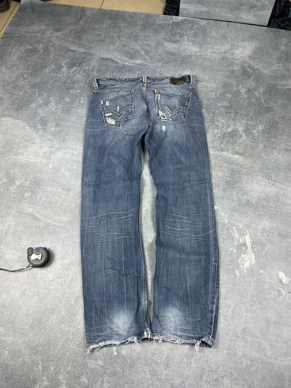 Diesel Crazy Diesel Larkee patch distressed baggy jeans Size US 32 / EU 48 - 1 Thumbnail