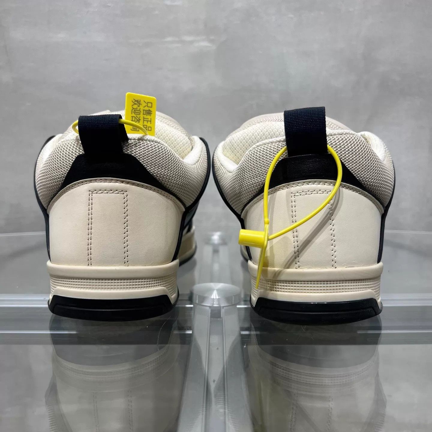 Valentino Valentino Open Garavani White & Blue Sneaker 39 Size US 8.5 / IT 38.5 - 6 Thumbnail