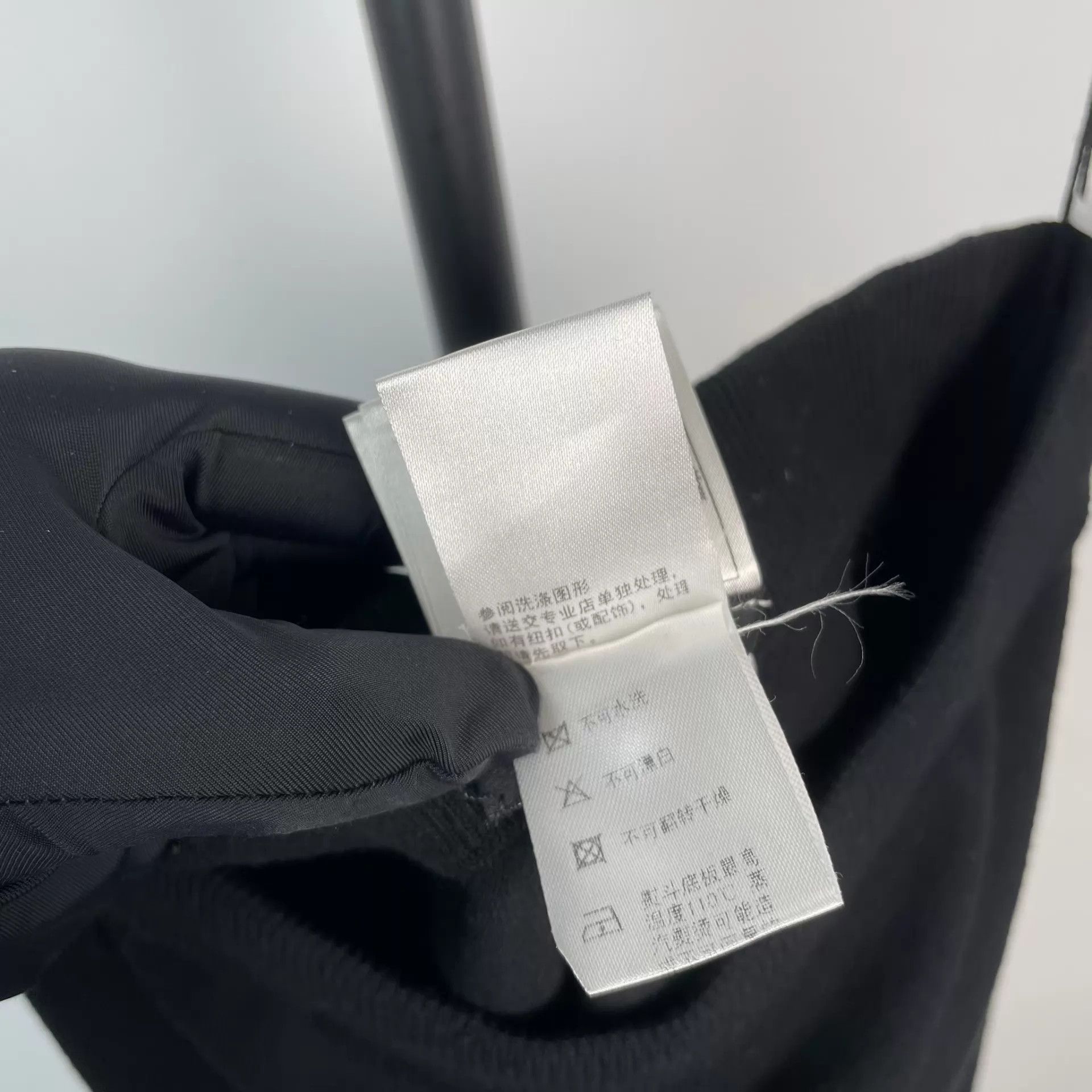 Chanel CHANEL Black & White Wool Tulip Skirt Size 36 Size 26" / US 2 / IT 38 - 6 Thumbnail