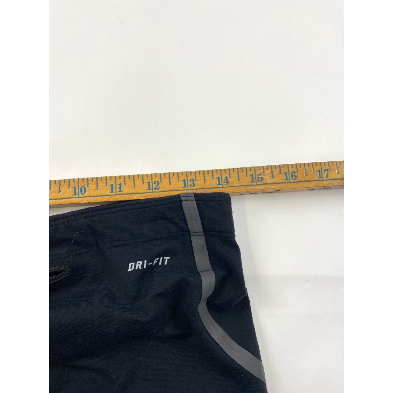 Nike Nike Leggings Womens M Black Capri Cropped Compression Size 32" / US 10 / IT 46 - 5 Thumbnail