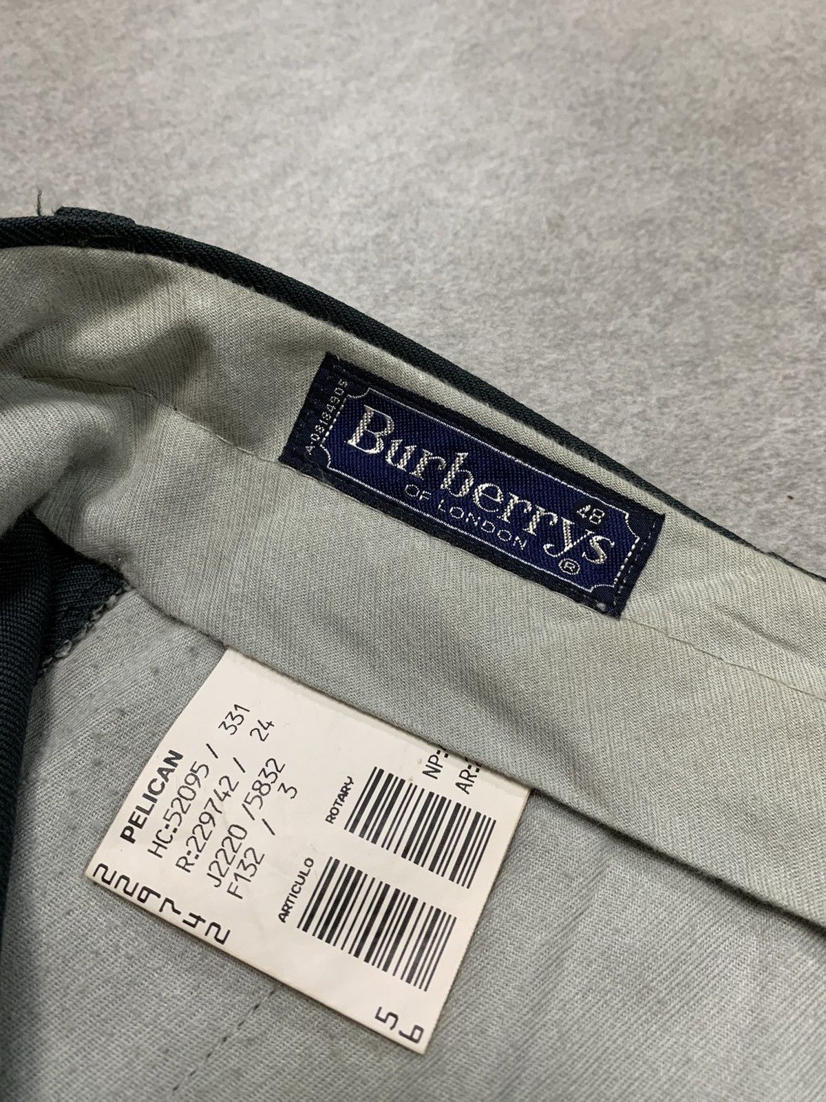 Burberry 90s Vintage Dark green Burberry pleated wide leg Trousers Size US 29 - 5 Thumbnail
