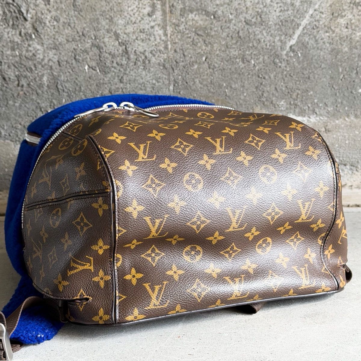 Louis Vuitton Limited Edition 2014 Marc Newson Shearling Monogram Backpack Size ONE SIZE - 9 Thumbnail