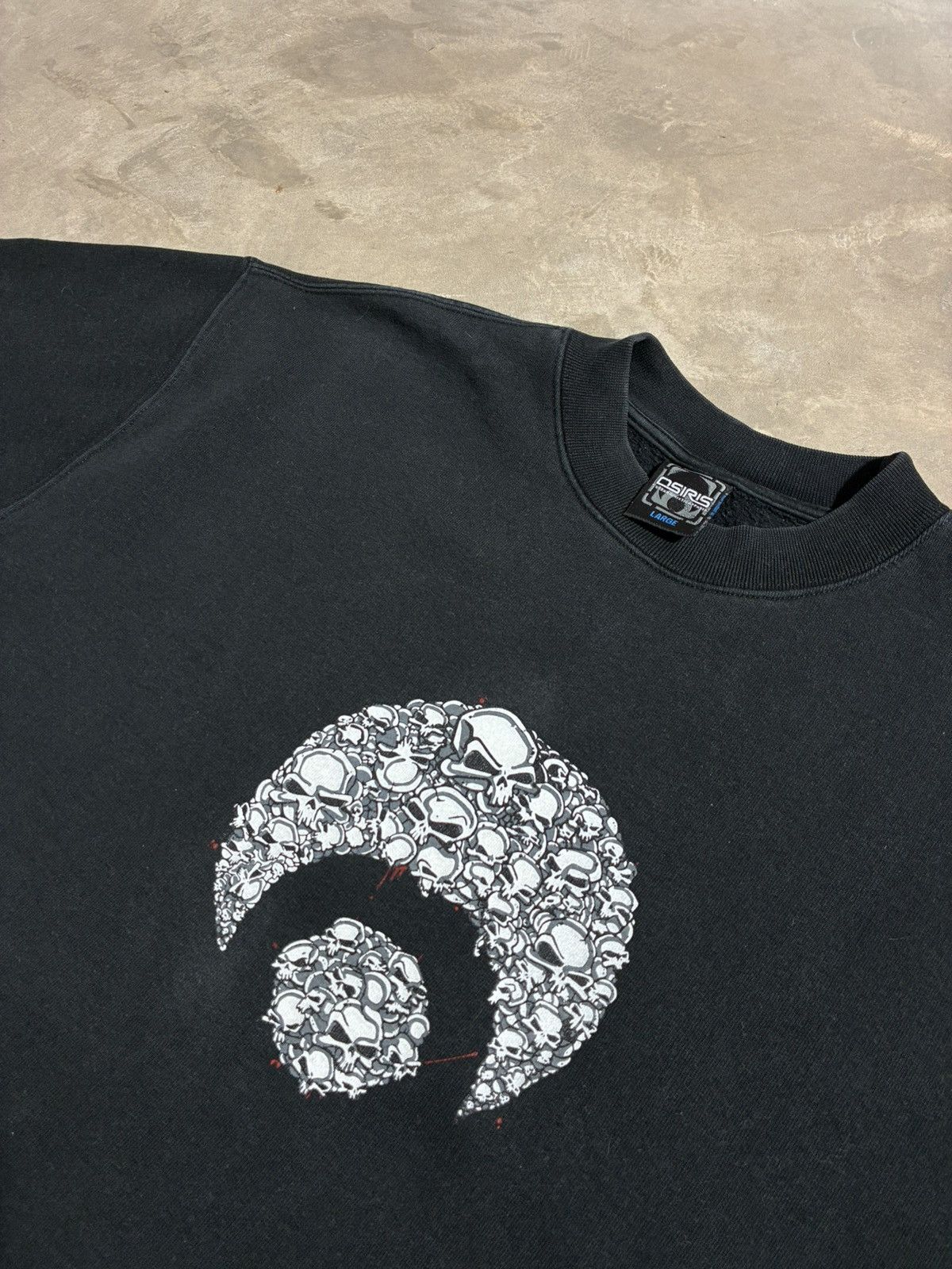 Osiris Osiris skull crewneck sweatshirt black L y2k skateboarding Size US L / EU 52-54 / 3 - 5 Thumbnail