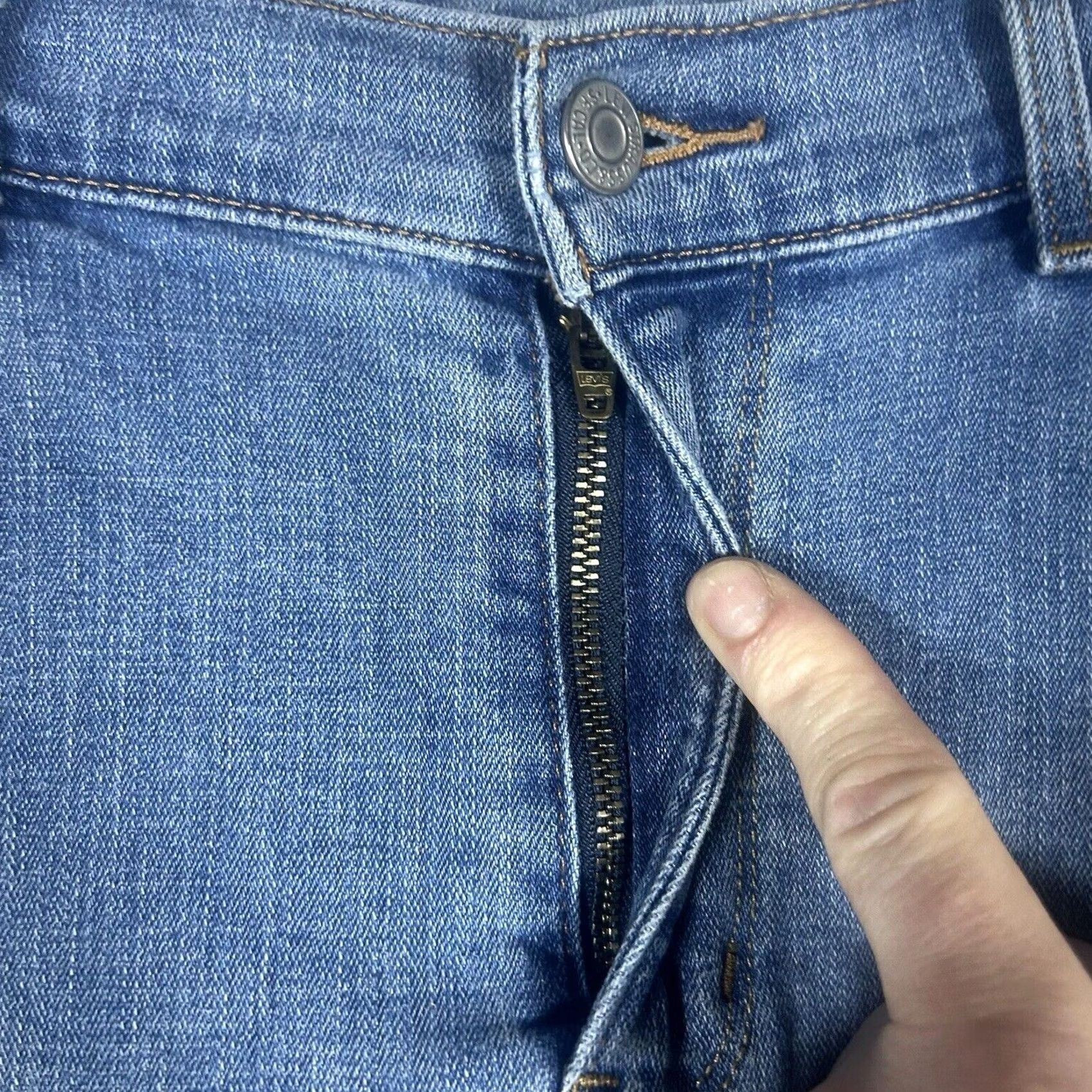 Levi's Levi's Jeans Bootcut Size 14 High Rise Stretch Denim Embroidered 32 x 32 Women's Regular Blue Size 36" / US 14 / IT 50 - 5 Thumbnail