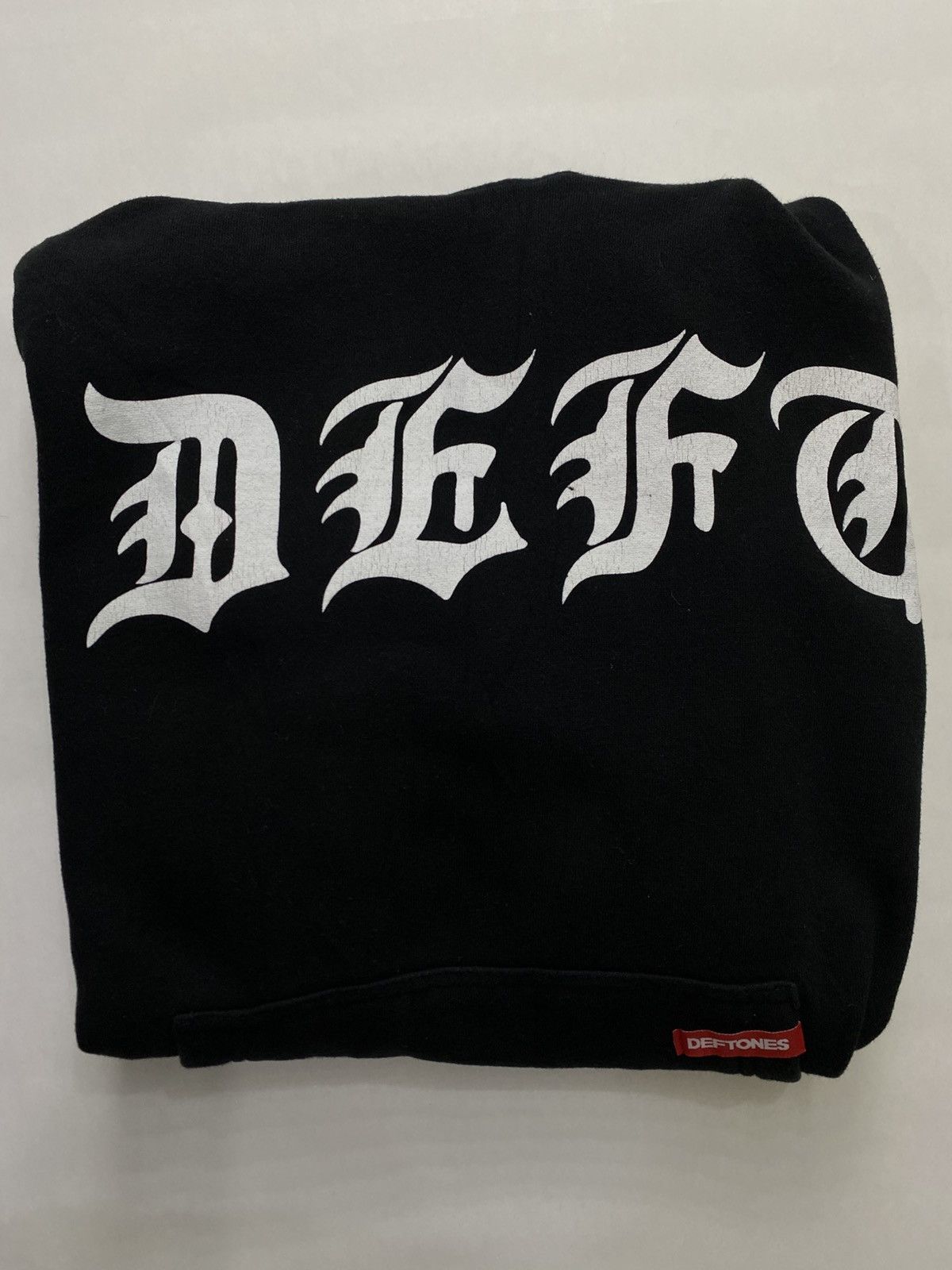 Band Tees THE DEFTONES HOODIE. Size US M / EU 48-50 / 2 - 9 Thumbnail