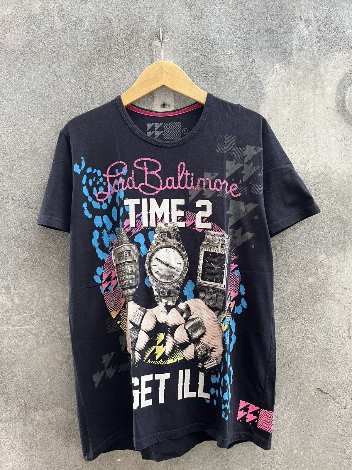 Other Lord Baltimore Multi-Watch Graphic T-Shirt – 2000s Rap Style Size US XL / EU 56 / 4 - 1 Thumbnail
