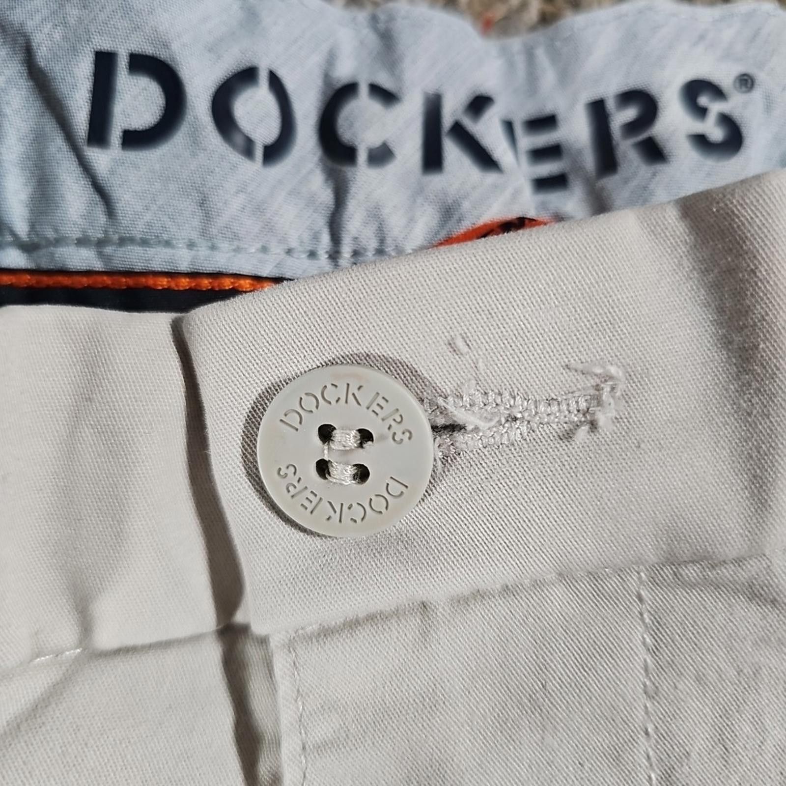 Dockers Dockers Supreme Flex Ultimate Short Sz 38 Beige Shorts Size US 38 / EU 54 - 2 Thumbnail