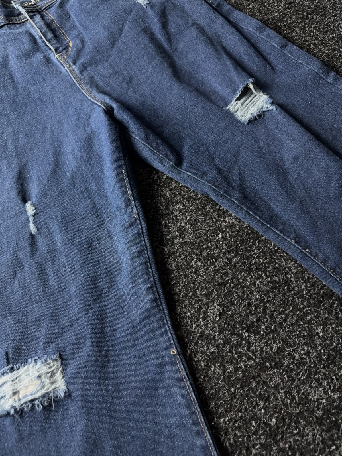 Dolce & Gabbana Designer Dolce & Gabbana Italy Distressed Straight Jeans Size 32" / US 10 / IT 46 - 9 Thumbnail