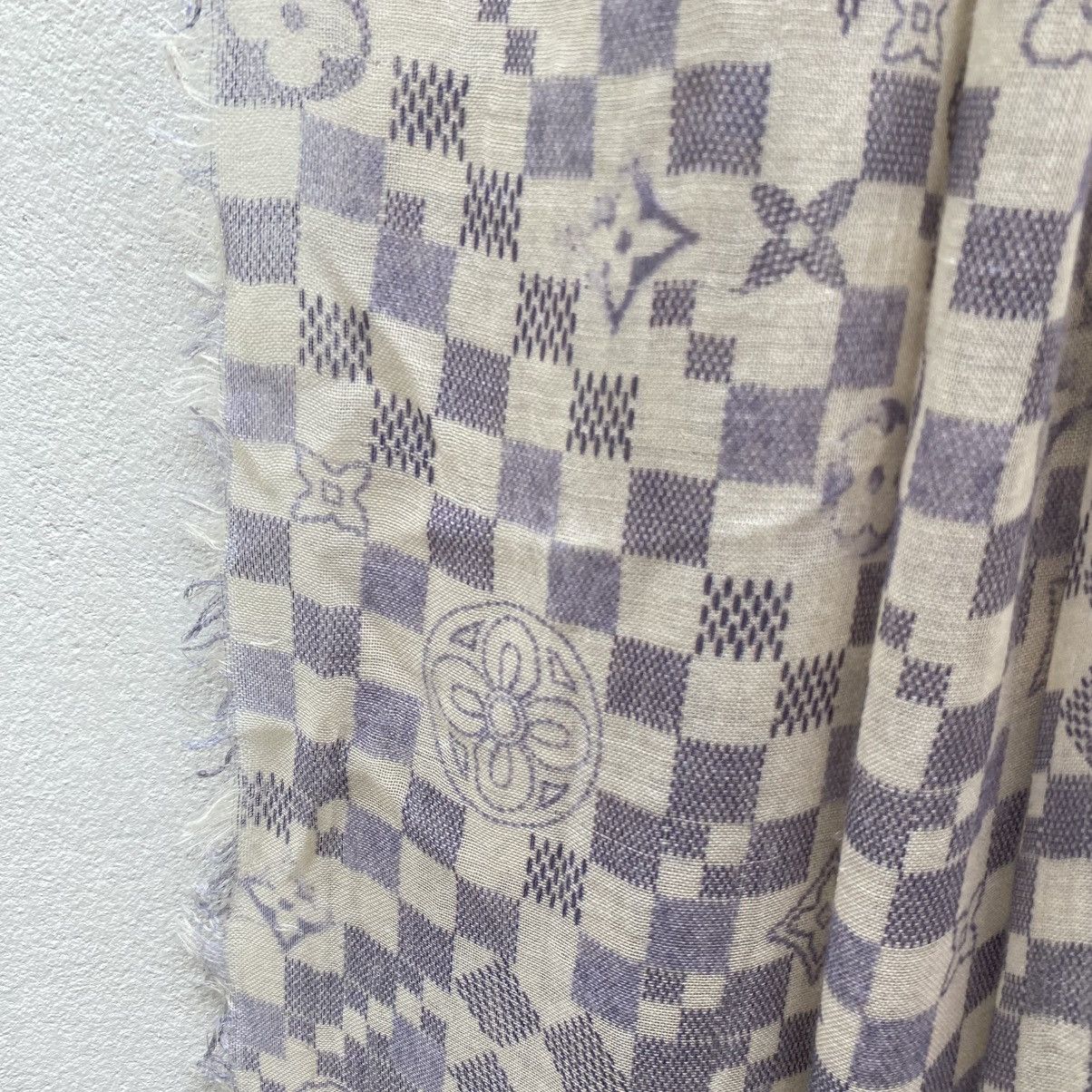 Louis Vuitton LOUIS VUITTON Lavender Checkered Blossom Scarf Size ONE SIZE - 14 Thumbnail