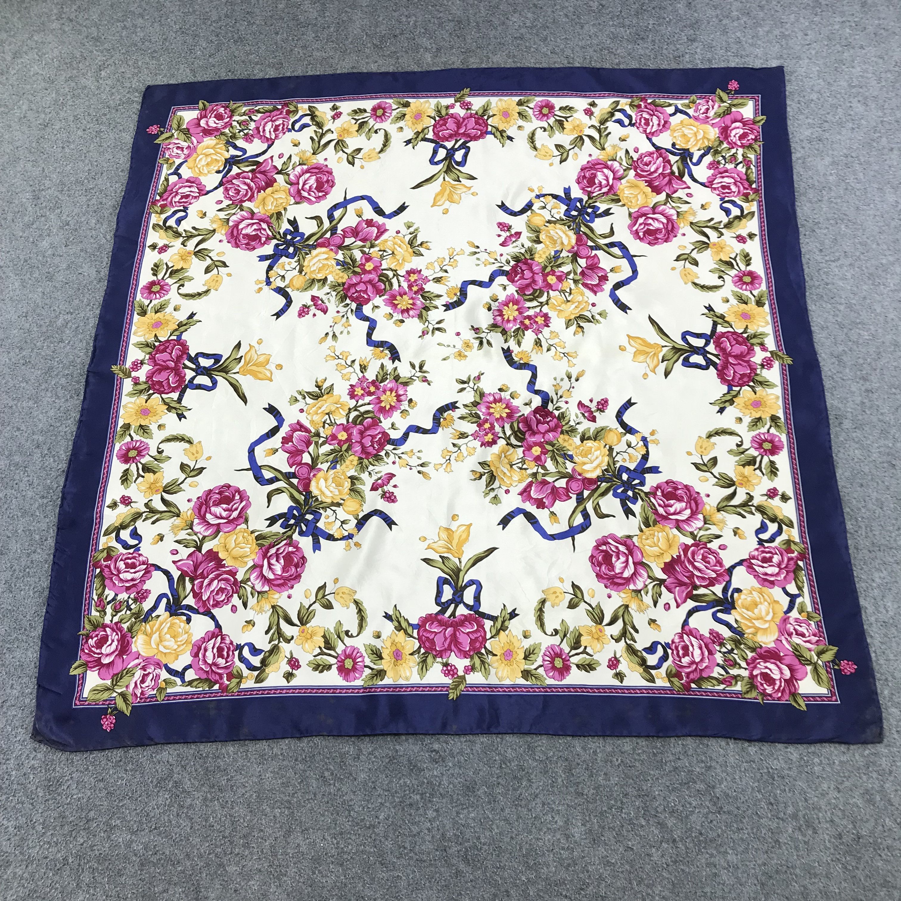 Japanese Brand Vintage Luxury Floral Silk Scarf M120 Size ONE SIZE - 2 Thumbnail