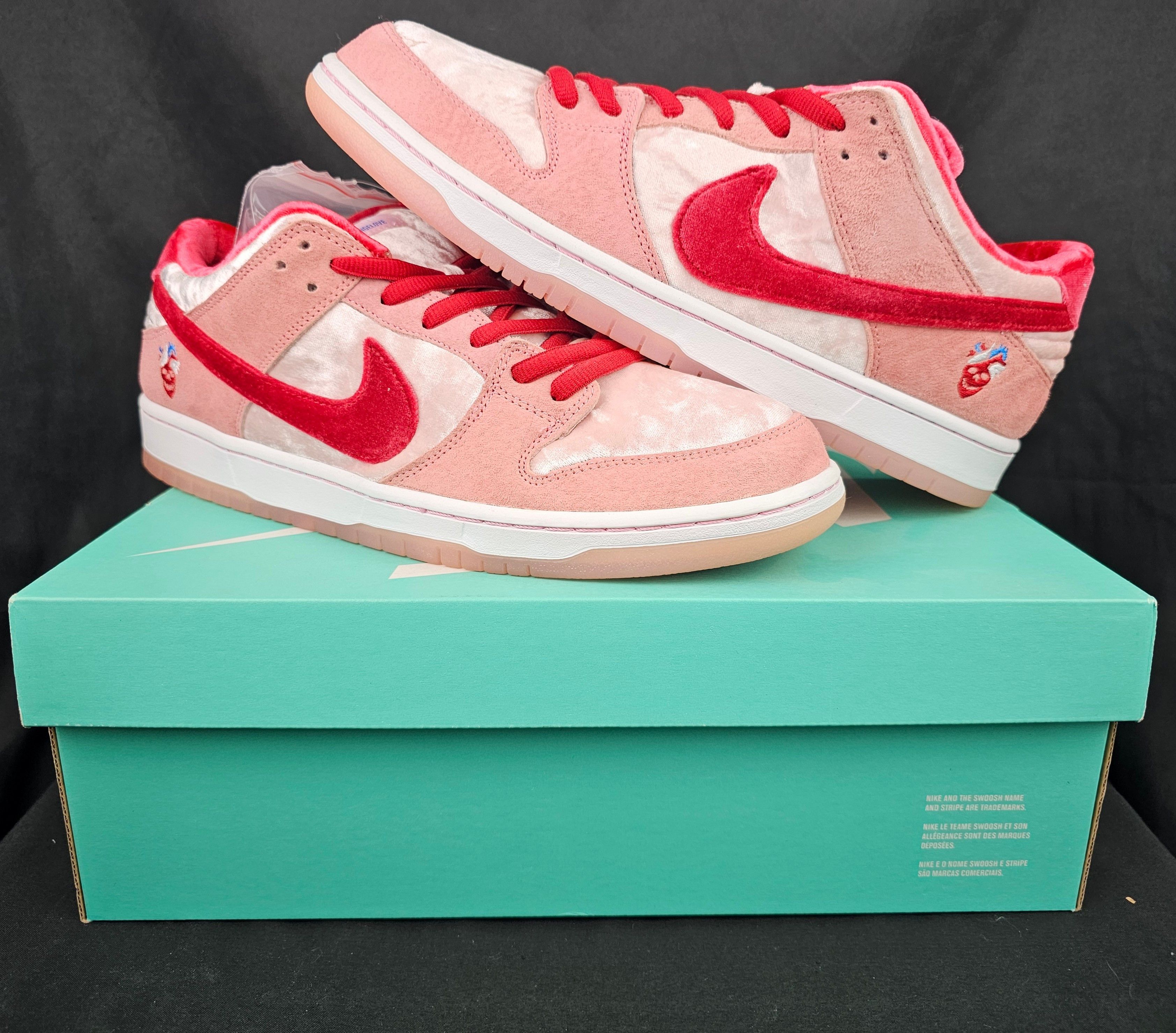 Nike sb dunk strangelove box best sale