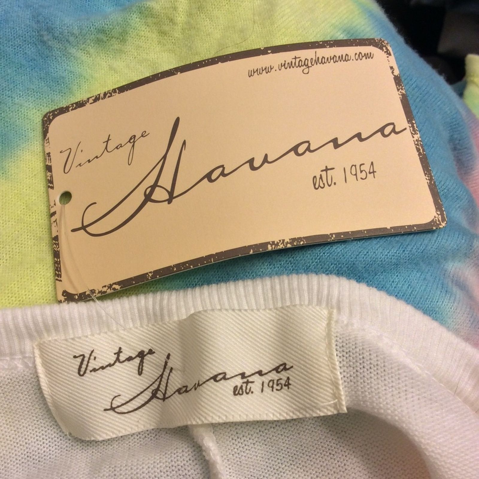 Vintage Havana NWT VINTAGE HAVANA HAWAII ALOHA FUZZY SWEATSHIRT TOP S Size S / US 4 / IT 40 - 4 Thumbnail