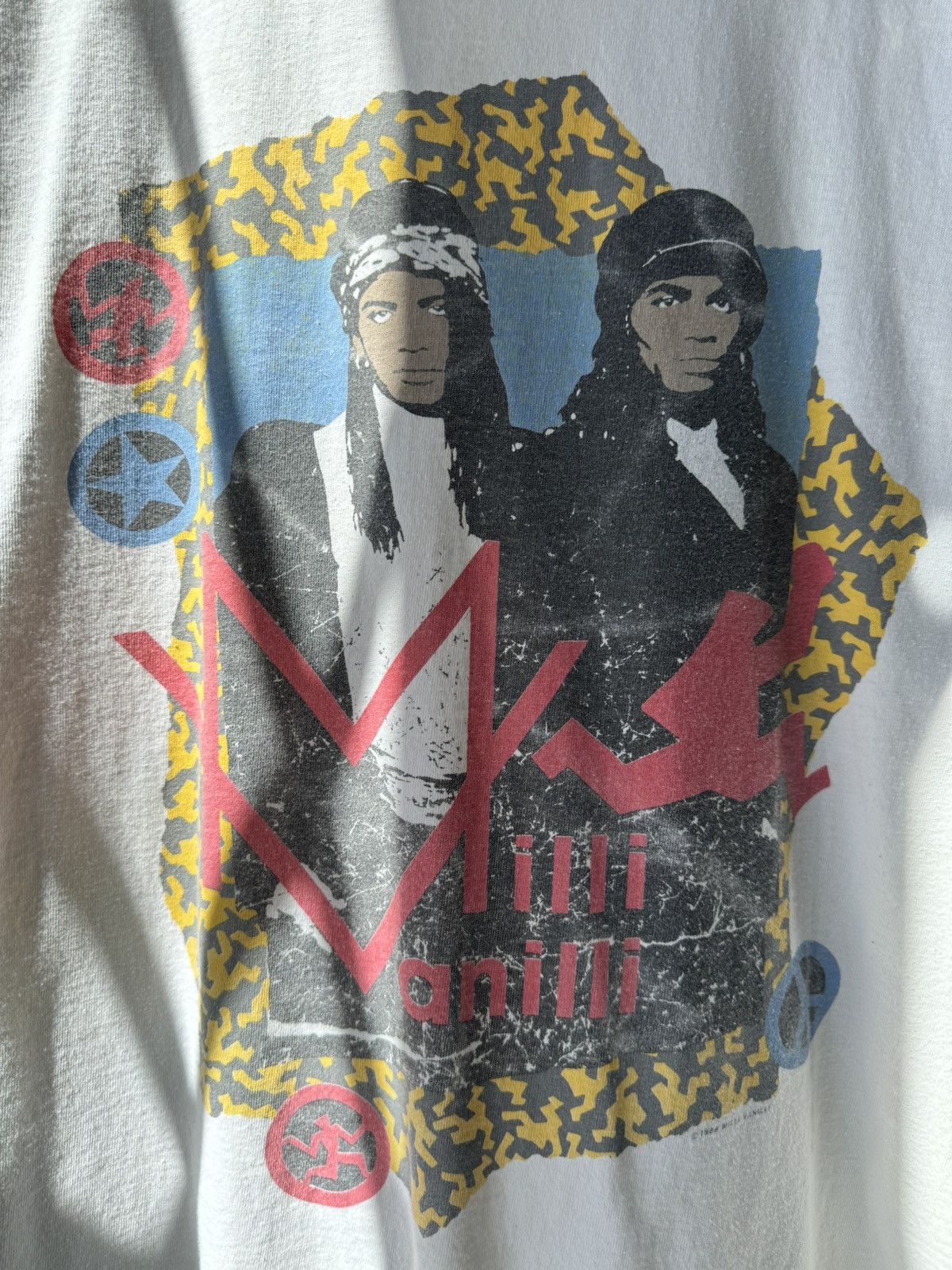 Vintage Vintage 1989 Milli Vanilli Graphic Tee Size US M / EU 48-50 / 2 - 2 Thumbnail