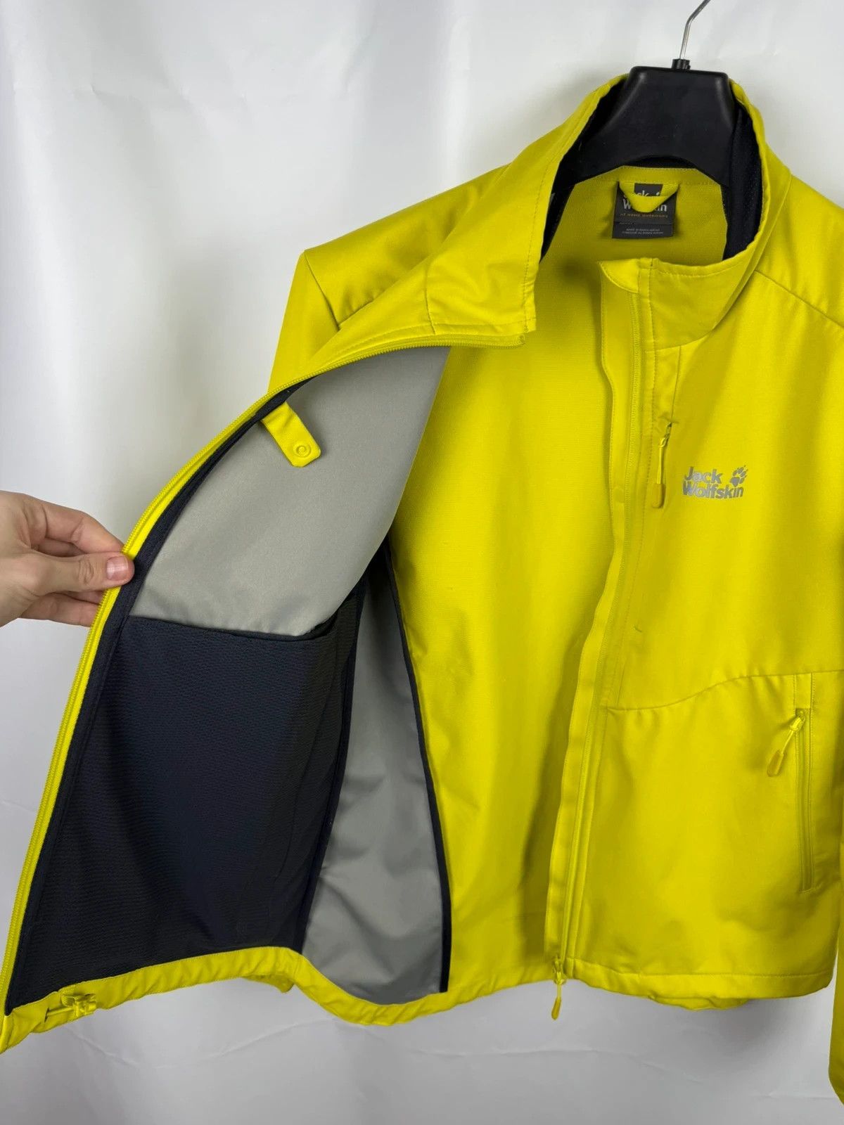 Jack Wolfskin Jack Wolfskin Stormlock Flexshield Jacket Men size M Size US M / EU 48-50 / 2 - 11 Thumbnail