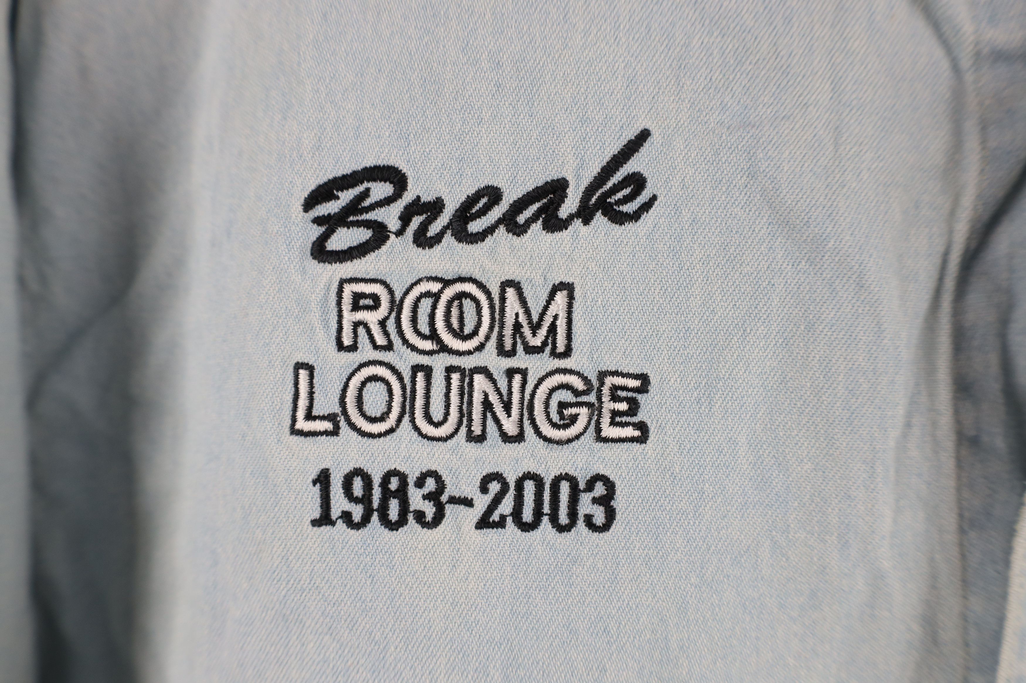 Vintage Vintage Y2K 2003 Break Room Lounge Denim Jean Button Shirt Size US L / EU 52-54 / 3 - 4 Thumbnail
