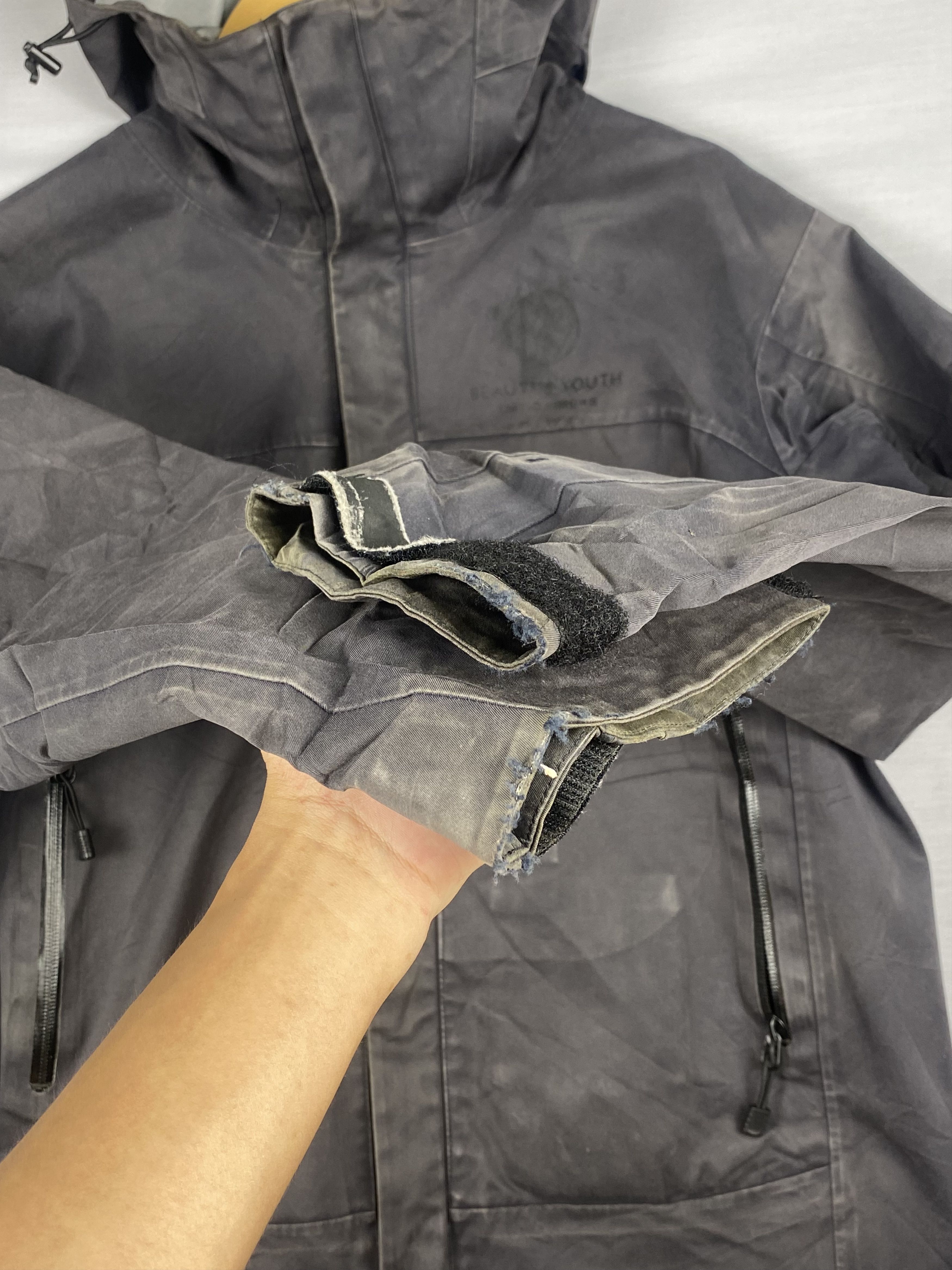 BEAUTY&YOUTH Vintage Beauty And Youth Hoodie Zip Up Waxed Canvas Jacket Size US L / EU 52-54 / 3 - 3 Thumbnail