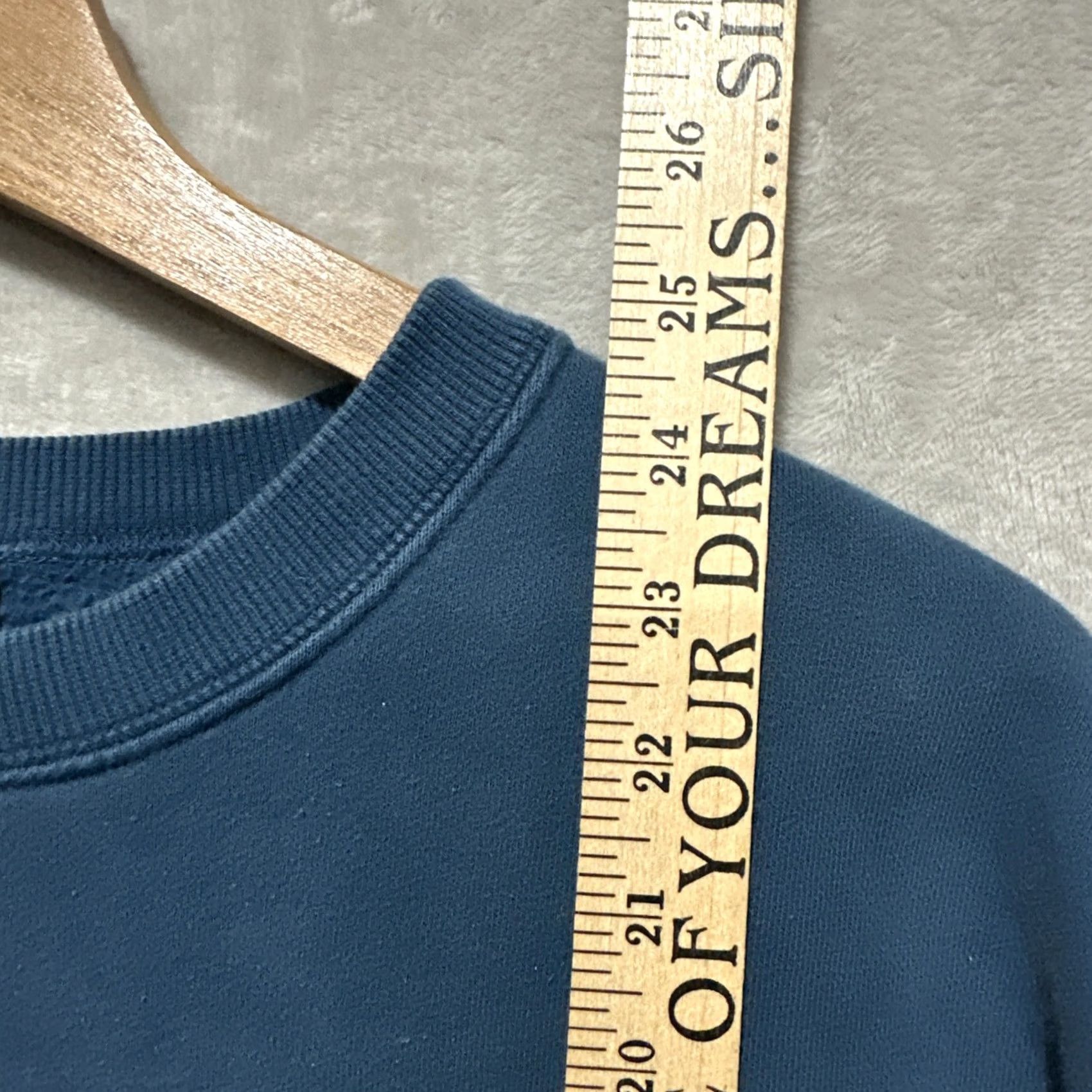 Vintage VINTAGE Warner Bros Embroidered Character Crewneck Sweater Navy Blue L Men/Women? Size US L / EU 52-54 / 3 - 7 Thumbnail