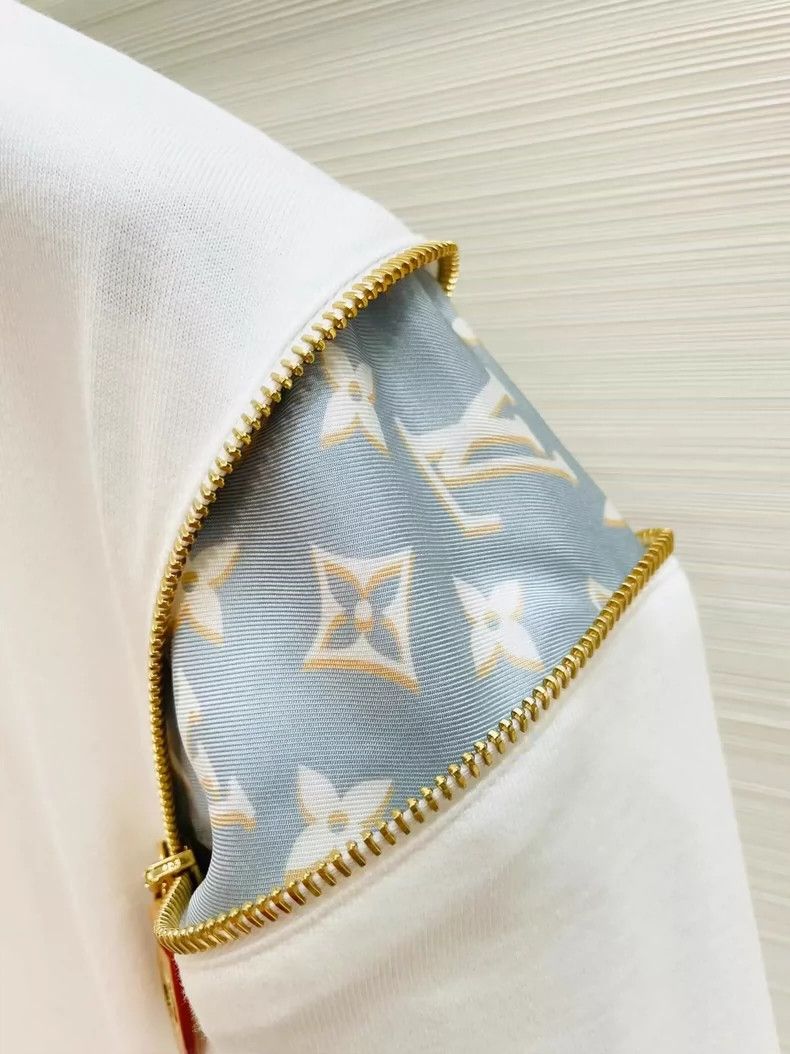 Louis Vuitton Louis Vuitton Blue logo Zip Short Sleeve Size XS / US 0-2 / IT 36-38 - 5 Thumbnail