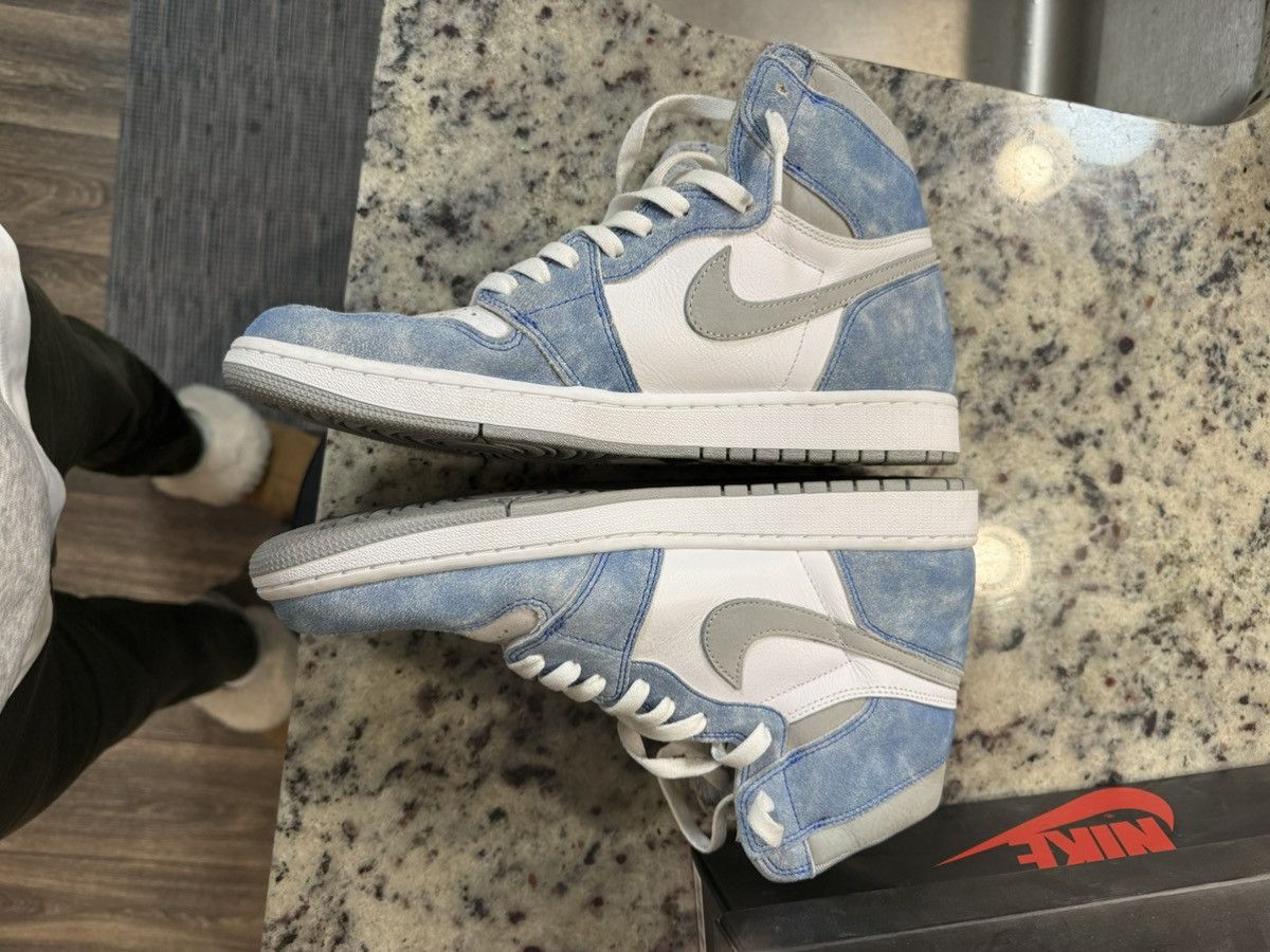 Nike Nike Air Jordan 1 Retro OG Hyper Royal Size US 12 / EU 45 - 5 Thumbnail
