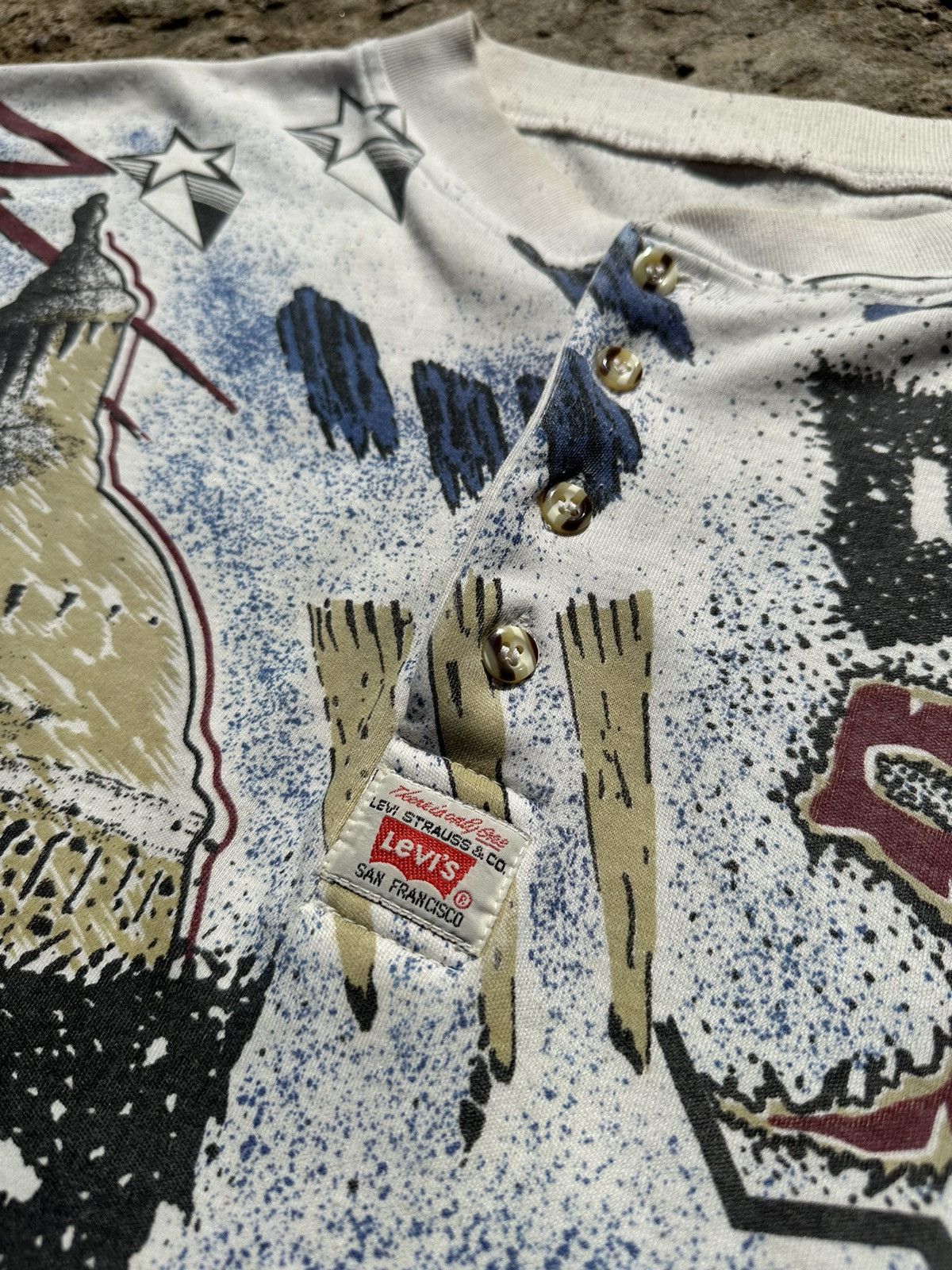 Levi's × Vintage Vintage 90s Levi’s 501 World Champion All Over Print T-Shirt Size US XL / EU 56 / 4 - 4 Thumbnail