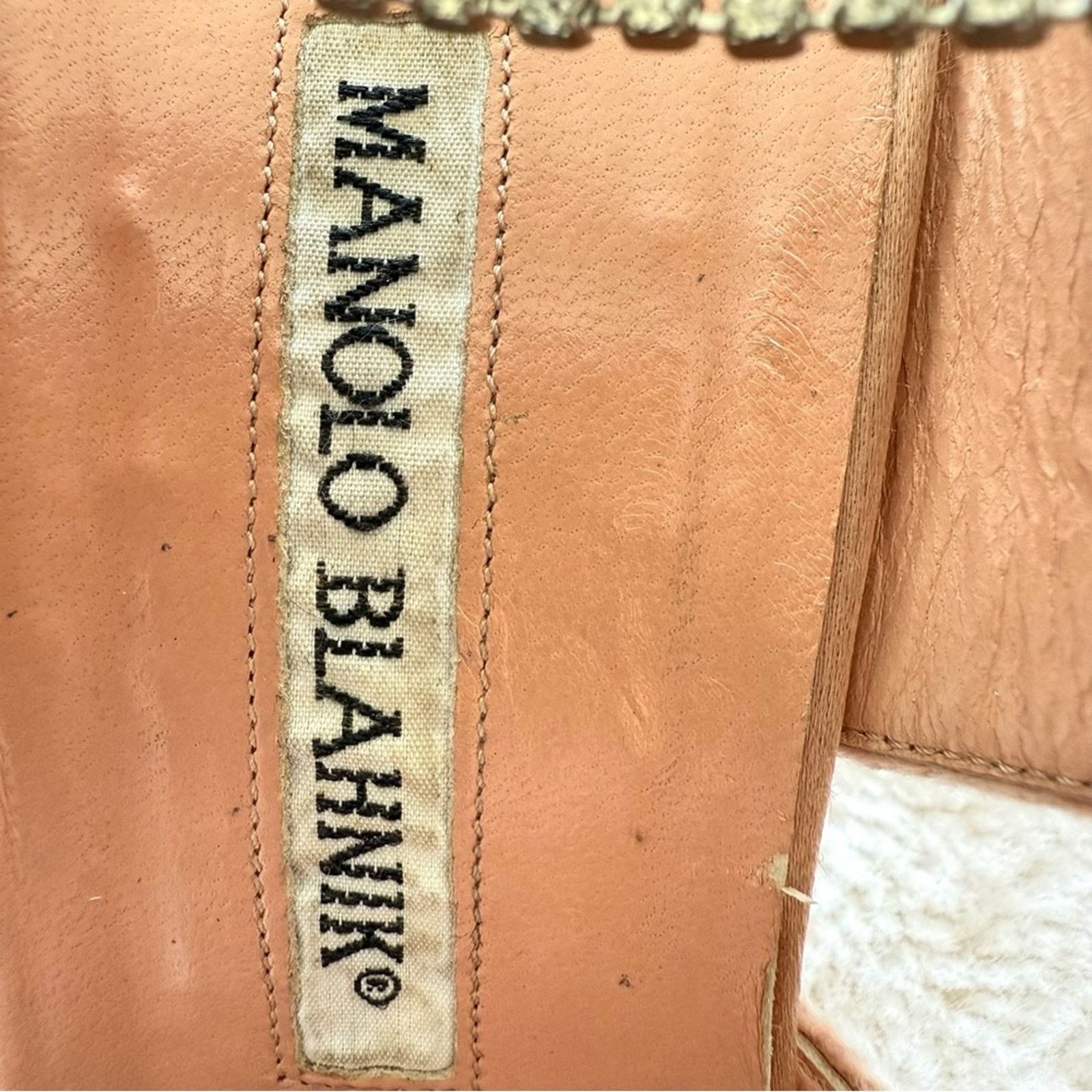 Manolo Blahnik Manolo Blahnik RARE velvet high heels shoes 38.5 EU Size US 8.5 / IT 38.5 - 7 Thumbnail