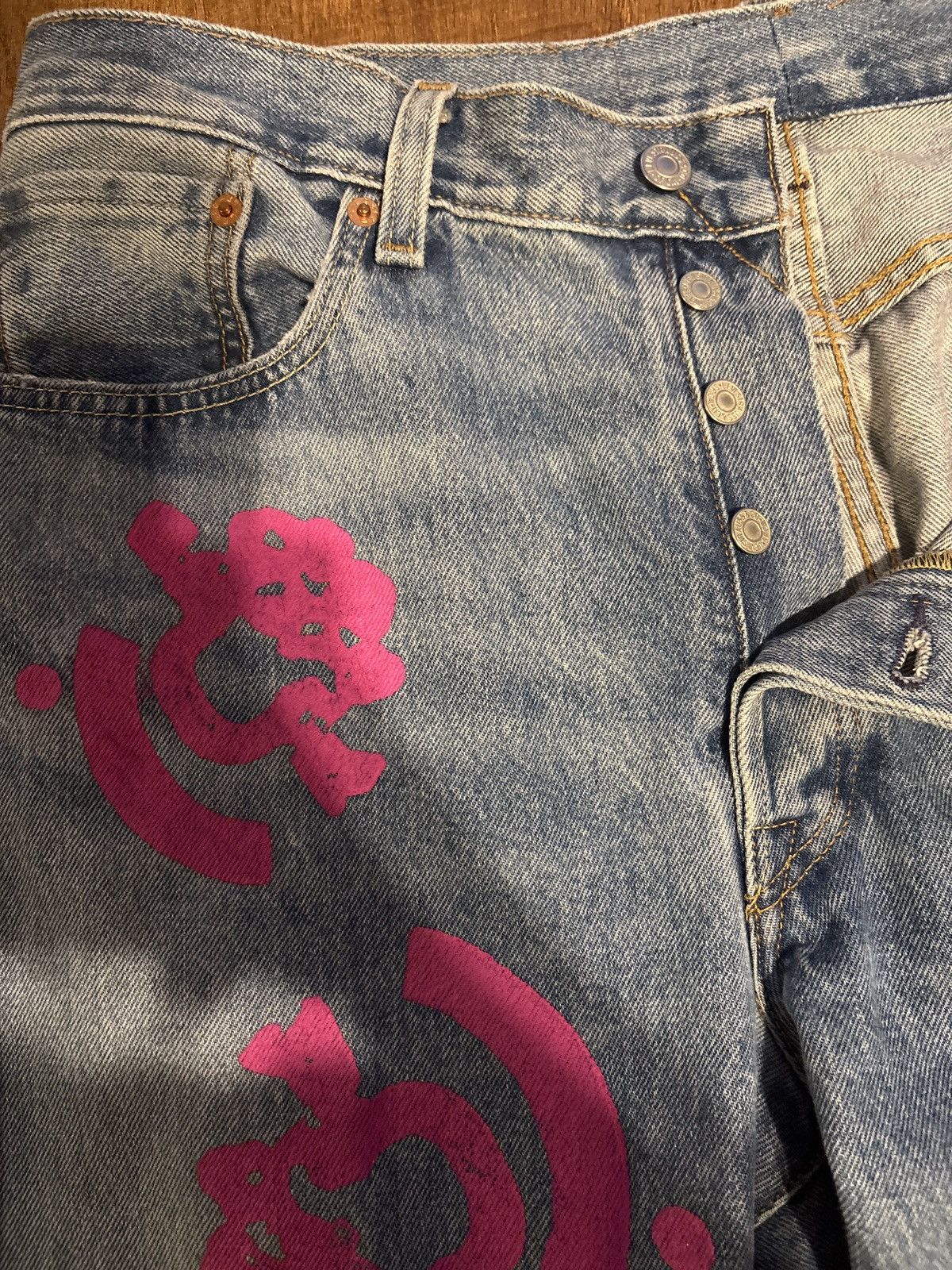 DENIM TEARS Denim Tears Bstroy Tears 501 Light Wash Jean Pink/Green Size 34" / US 12 / IT 48 - 5 Thumbnail