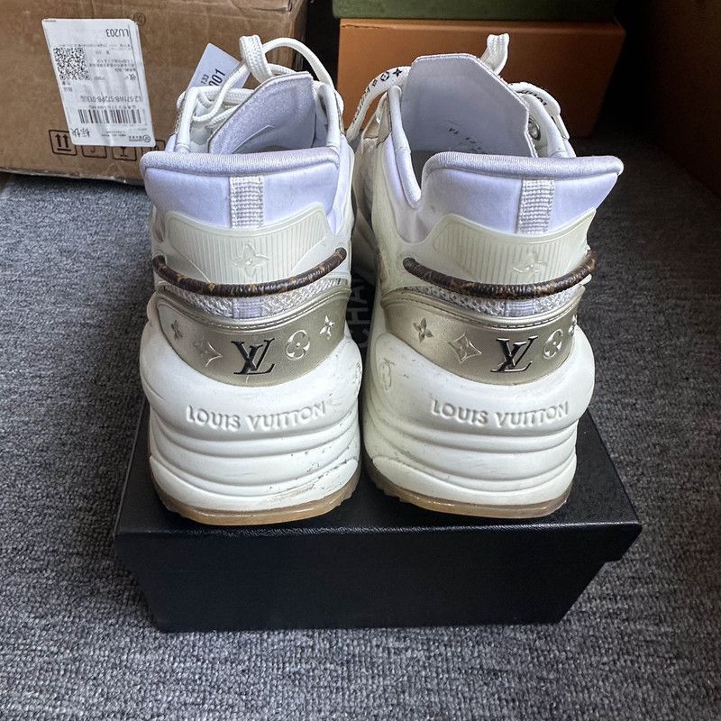 Louis Vuitton Louis Vuitton Run 55 Casual Sneakers for Women -2505 Size US 7 / IT 37 - 3 Thumbnail