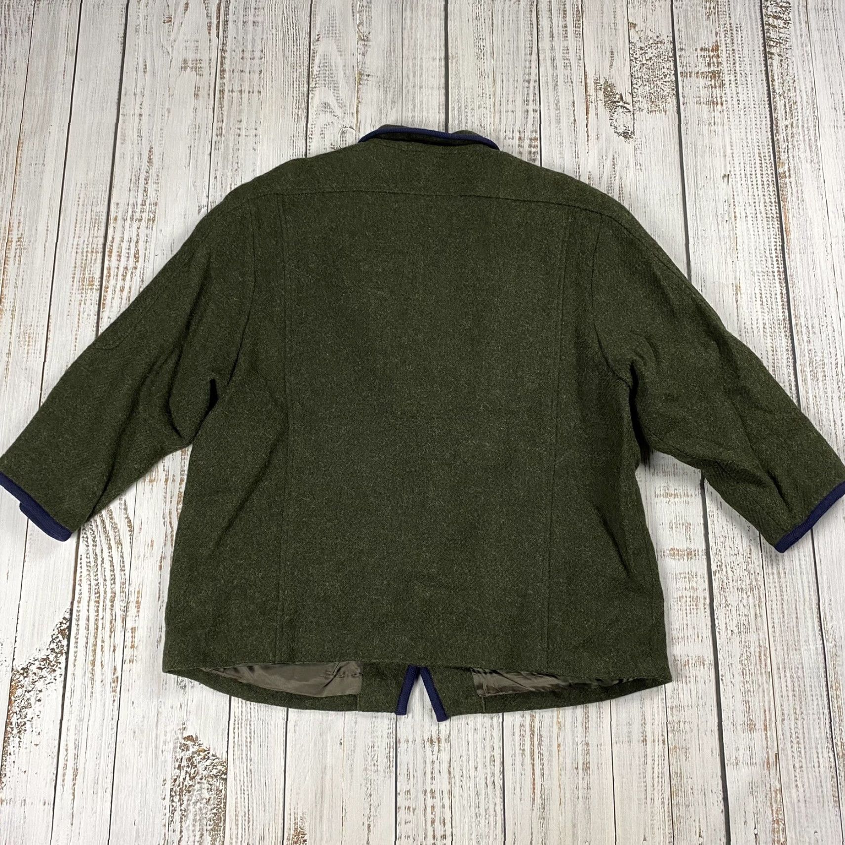 Vintage VINTAGE ALPENTRAUM Women's Wool Blazer Herringbone Tweed Double-Breasted Green 90s Classic Size US 20 Size XL / US 12-14 / IT 48-50 - 8 Thumbnail