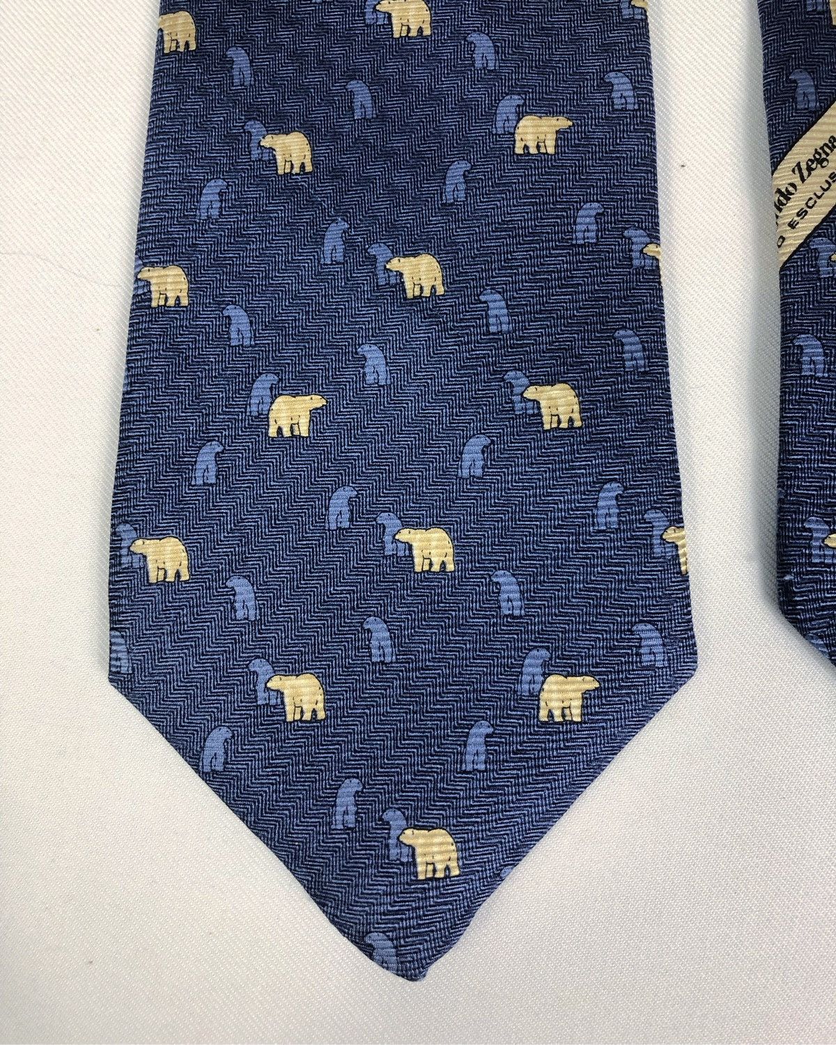 Ermenegildo Zegna Rare Ermenegildo Zegna Polar Bear Silk Tie Made in Italy Size ONE SIZE - 4 Thumbnail