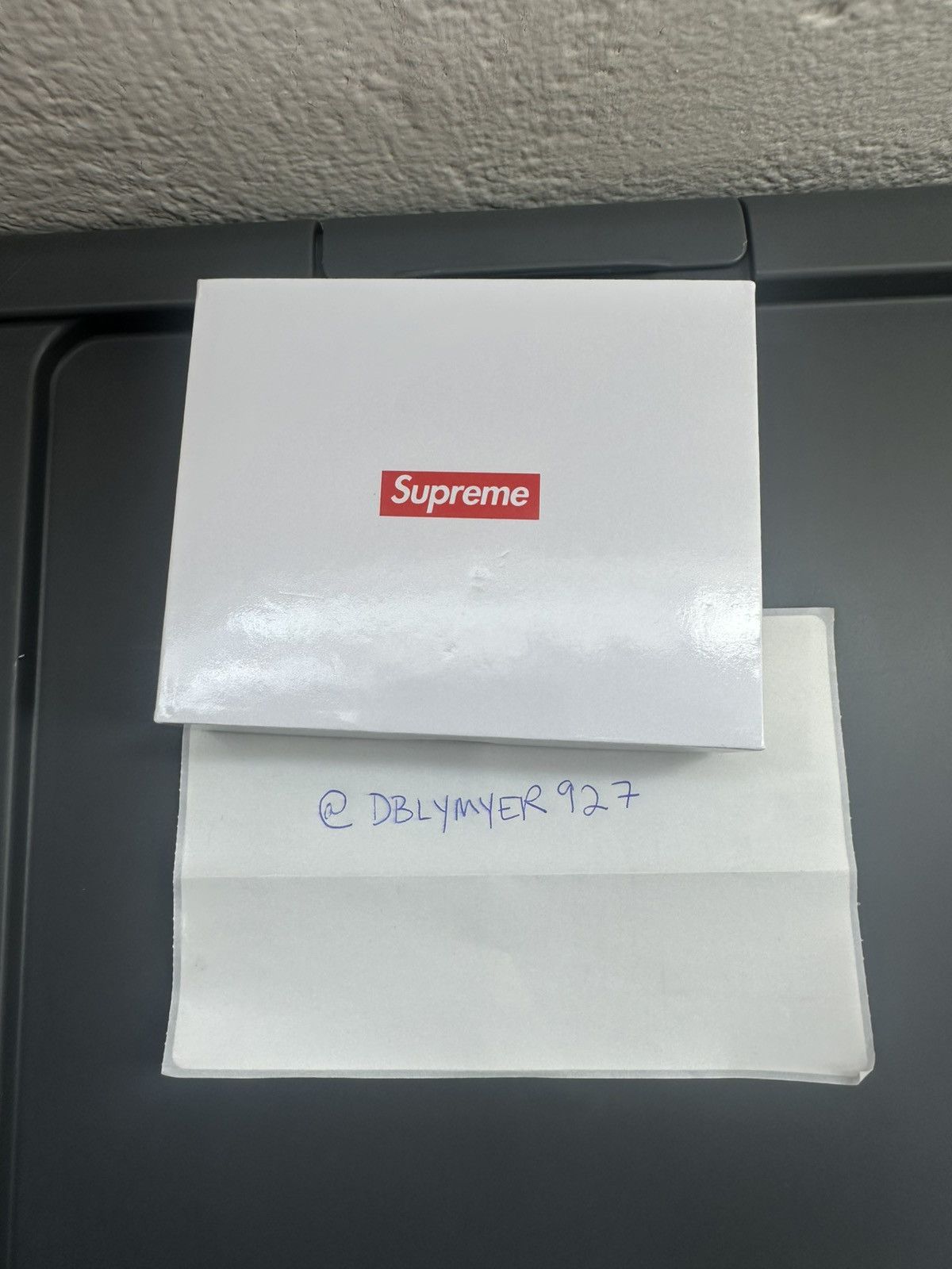 Supreme Supreme Debossed Glass Ashtray Size ONE SIZE - 4 Thumbnail