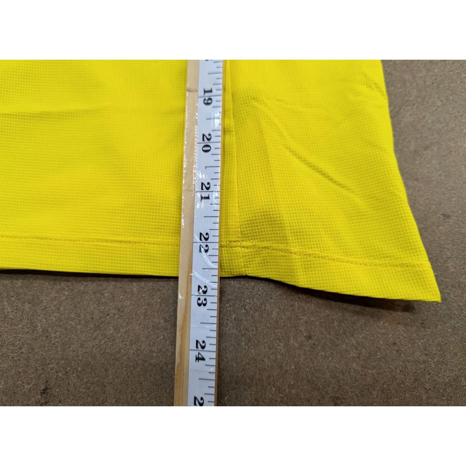 Vintage Norrona Fjora Equaliser Womens T-Shirt XS Yellow Sport Hiking Running Size XS / US 0-2 / IT 36-38 - 5 Thumbnail