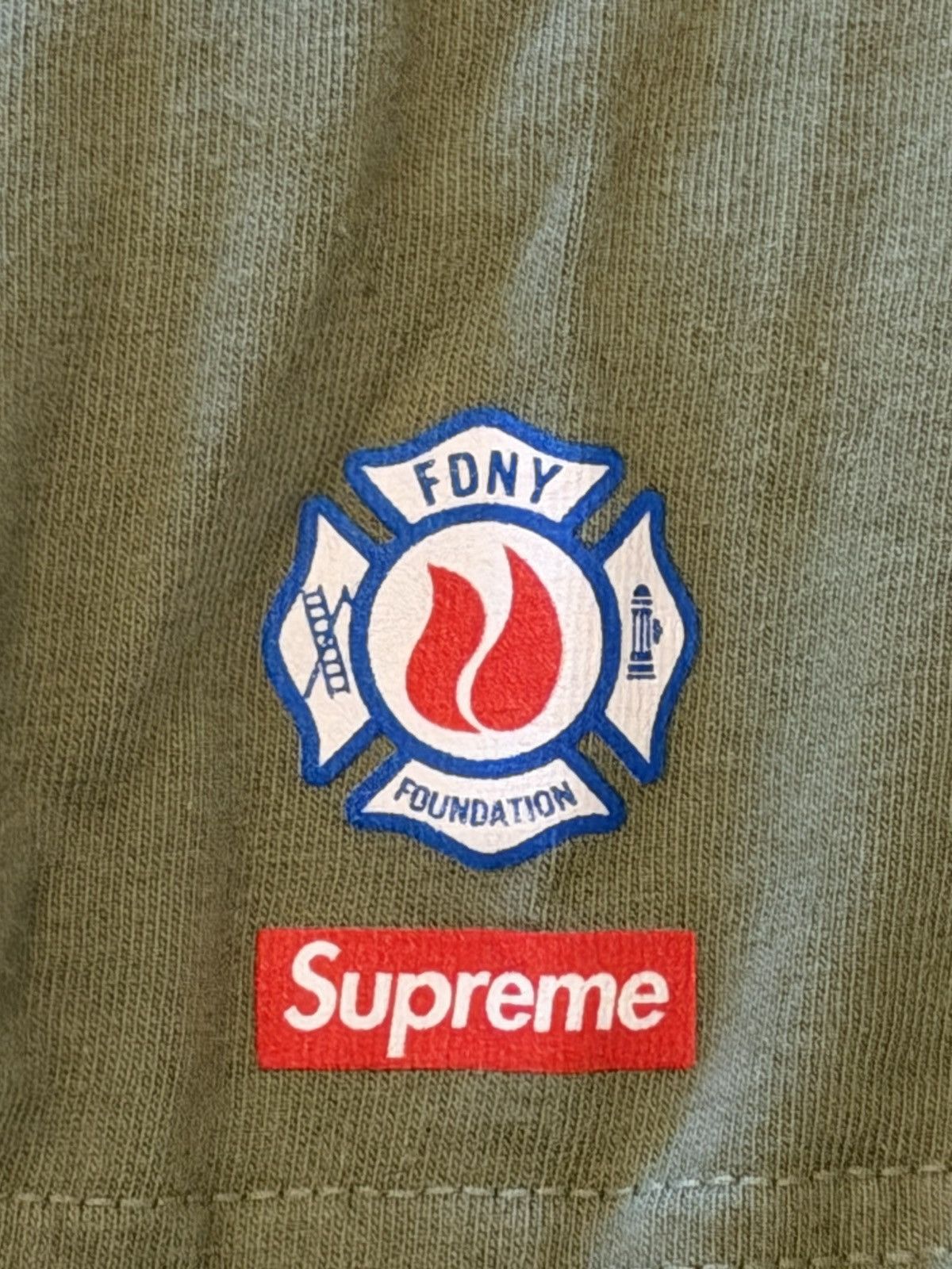 Supreme Supreme x Chinatown Green FDNY T-Shirt Size US XL / EU 56 / 4 - 3 Thumbnail