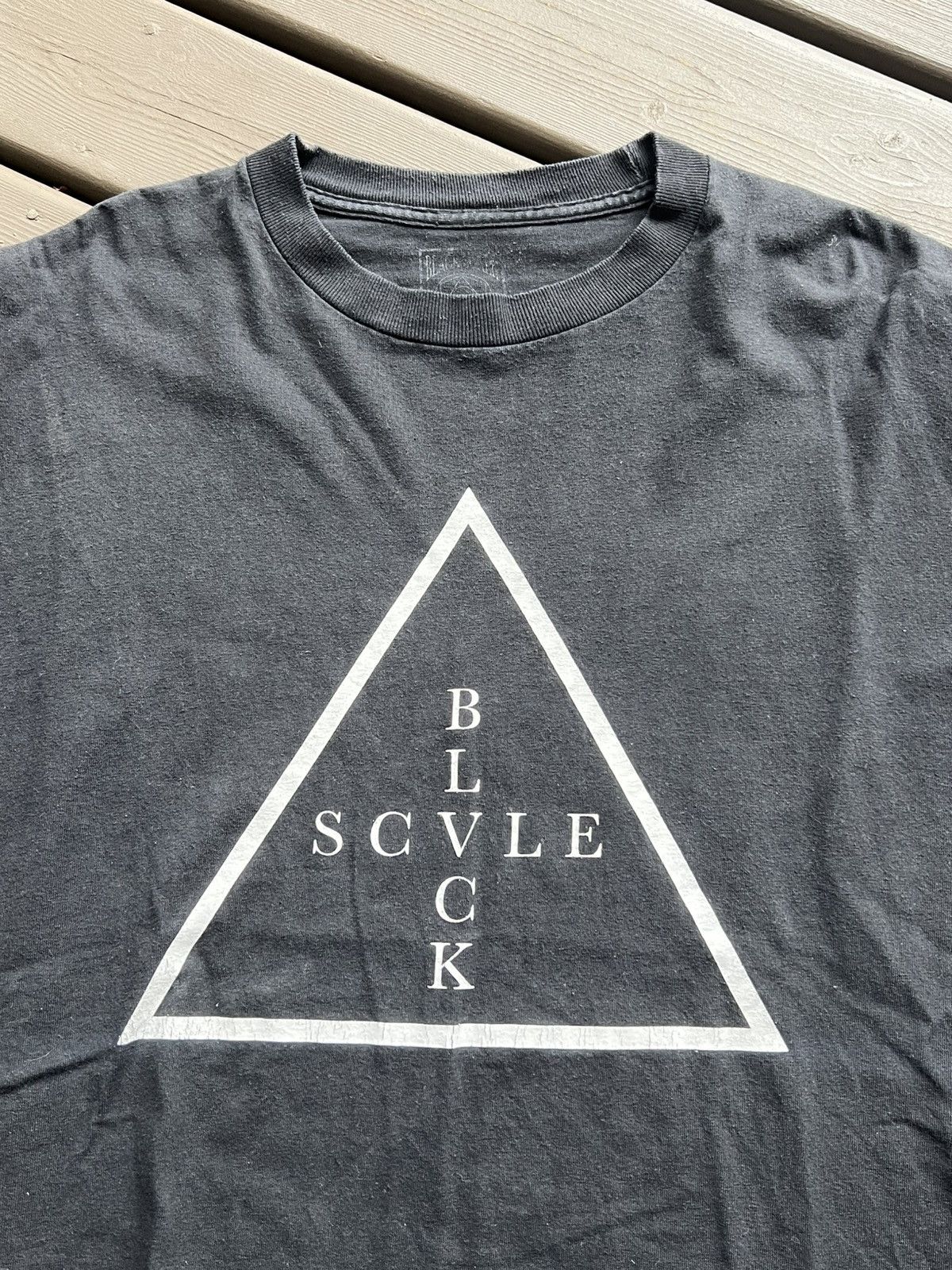 Black Scale Vintage Black Scale T-Shirt Size US XL / EU 56 / 4 - 1 Thumbnail