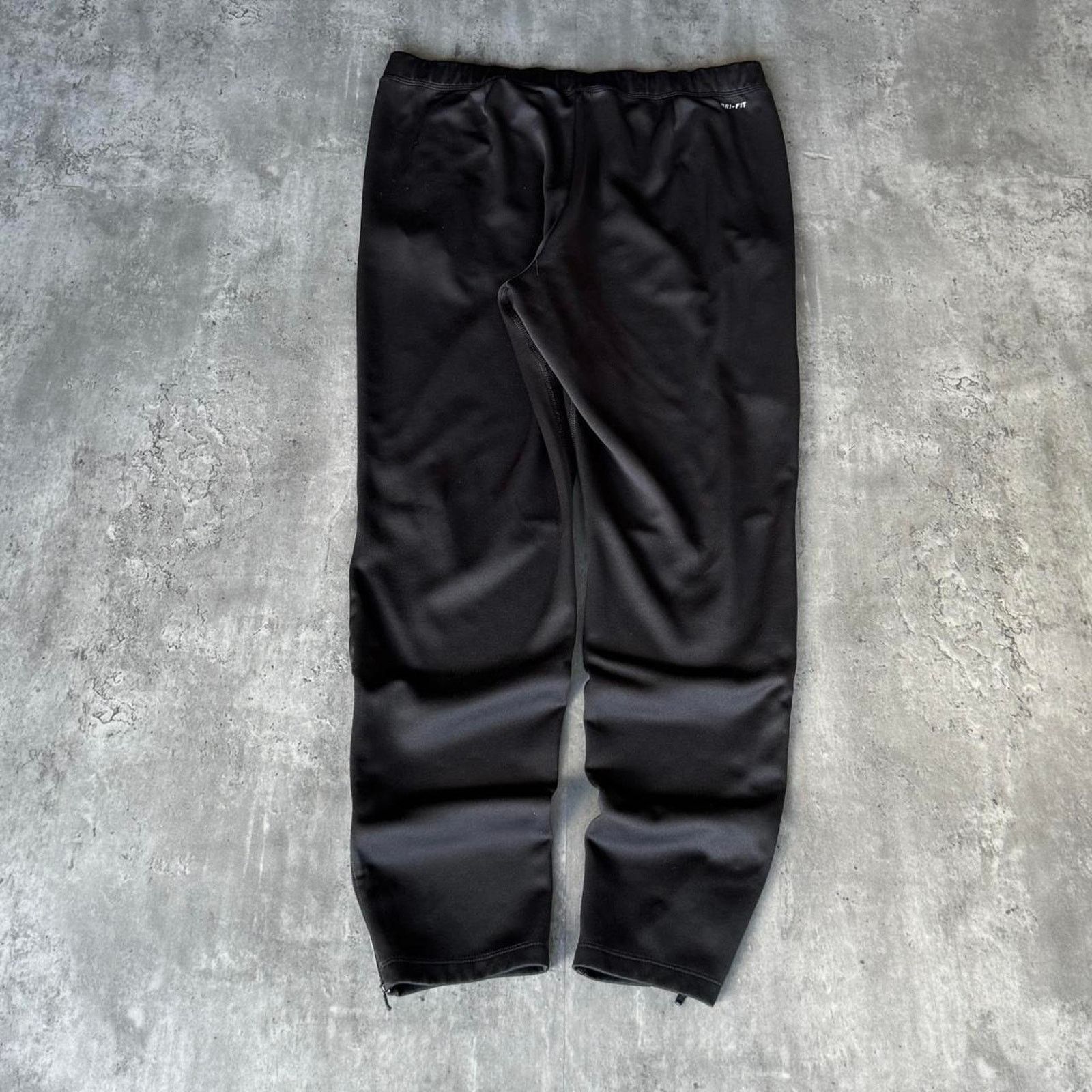 Nike × Nike ACG × Vintage Vintage Y2K Nike Tonal Black Technical Grunge Sweatpants Size US 36 / EU 52 - 2 Thumbnail