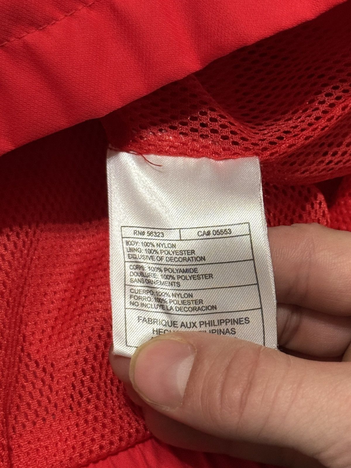 Nike Nike Lightweight Red Windbreaker XXL Zipper Pockets V Neck Size US XXL / EU 58 / 5 - 5 Thumbnail