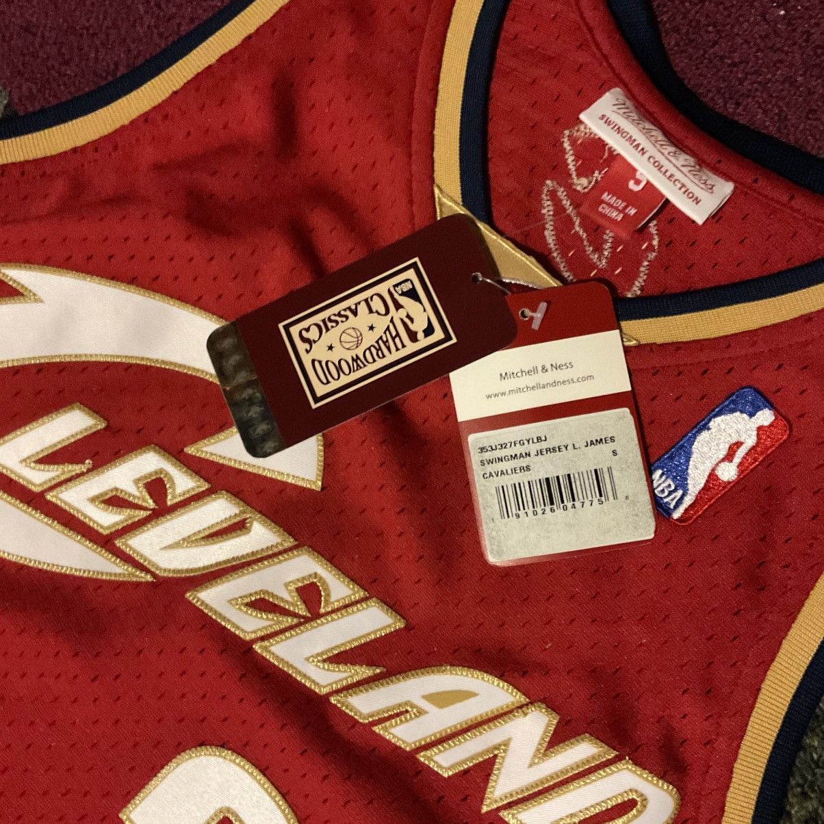 Mitchell & Ness Cleveland Cavaliers LeBron James Jersey | Size: S Size US S / EU 44-46 / 1 - 4 Thumbnail