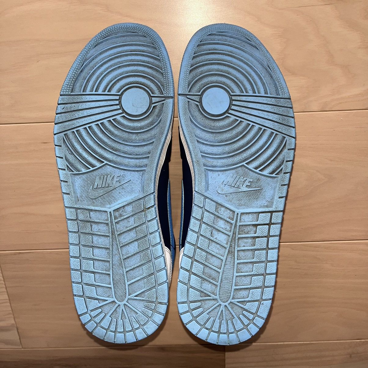 Jordan Brand × Nike Mens Size 13 - Air Jordan 1 Retro High CP3 332550-402 Size US 13 / EU 46 - 7 Thumbnail