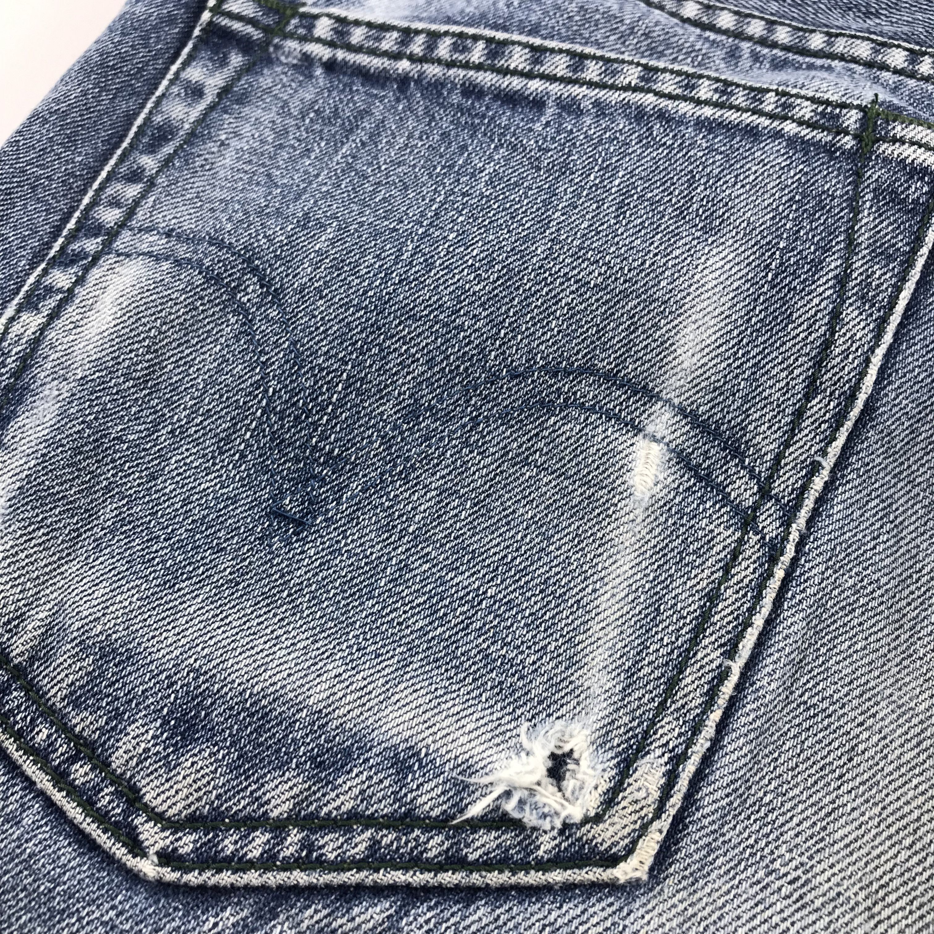 Levi's Vintage Levis 517 Bootcut Jean Distressed Faded Denim KJ3467 Size US 36 / EU 52 - 10 Thumbnail