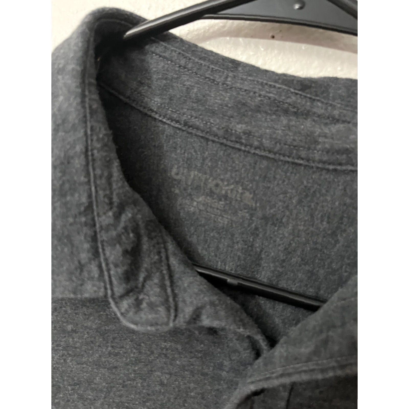 UNTUCKit UNTUCKit Shirt Mens L Button-Down Heather Gray Luxe Tee BD Long Sleeve Casual Size US L / EU 52-54 / 3 - 3 Thumbnail