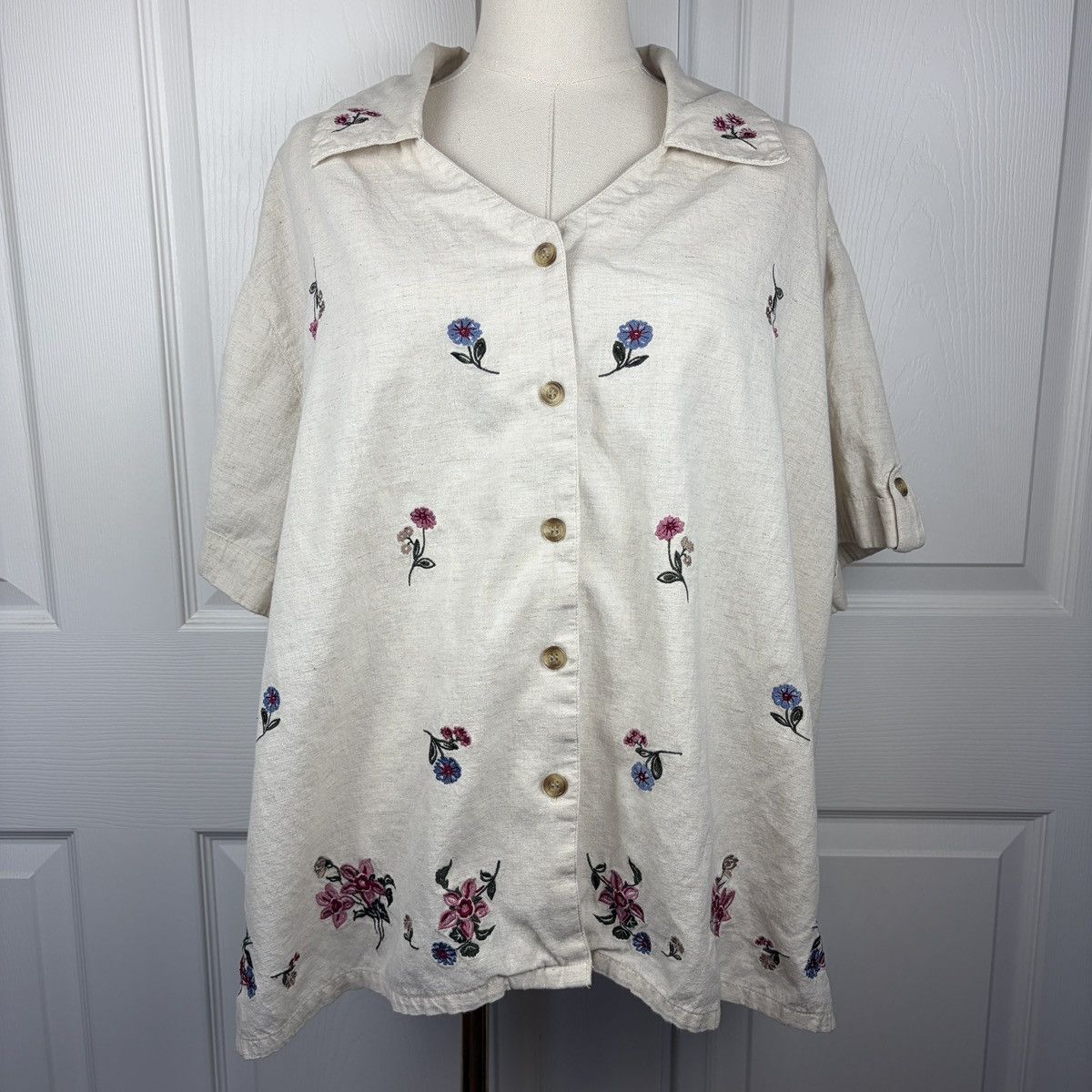 Other Fashion bug cream floral embroidered button up blouse Size L / US 10 / IT 46 - 1 Thumbnail