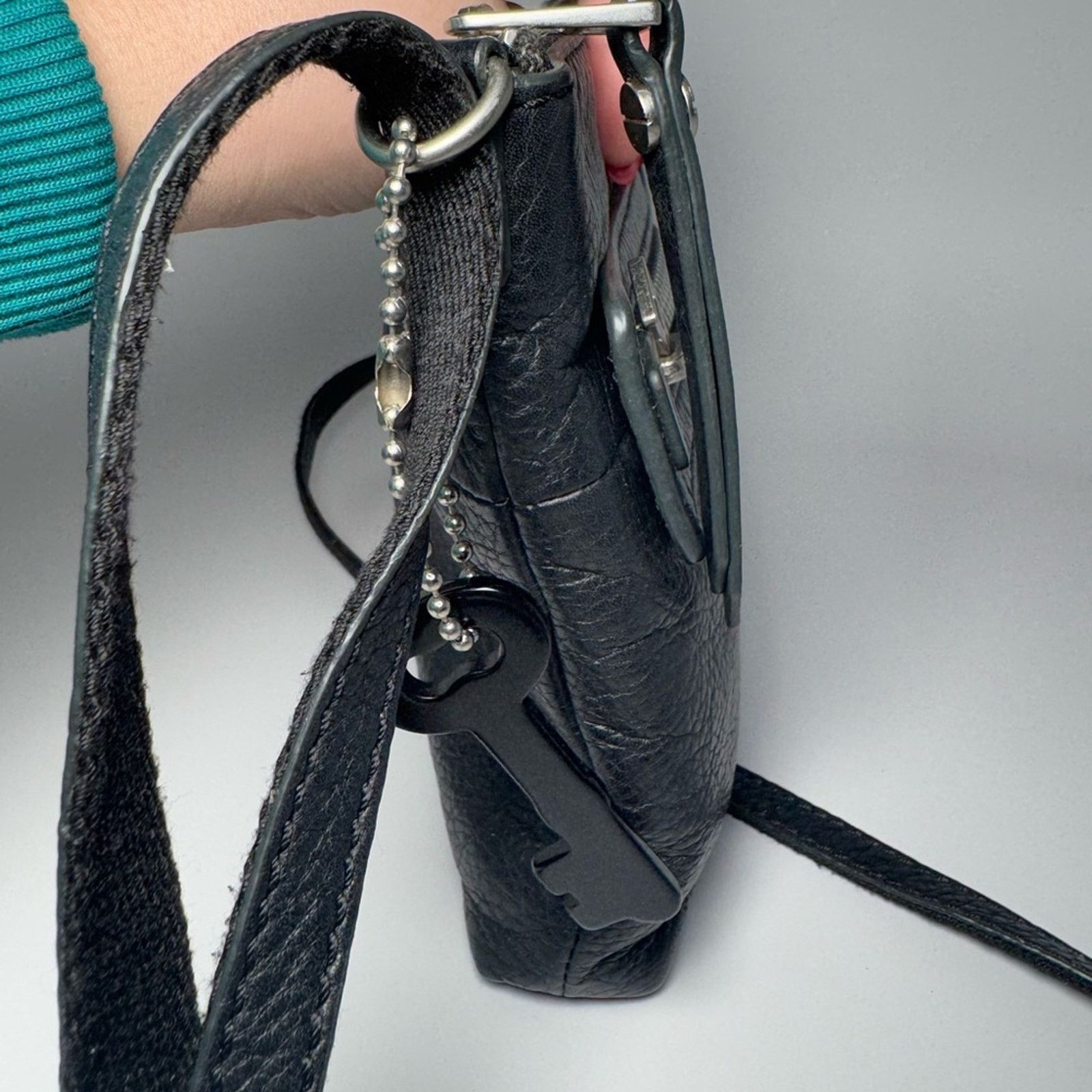 Fossil Fossil Dawson Crossbody Black Pebble Leather w/Key Crossbody Size ONE SIZE - 9 Thumbnail